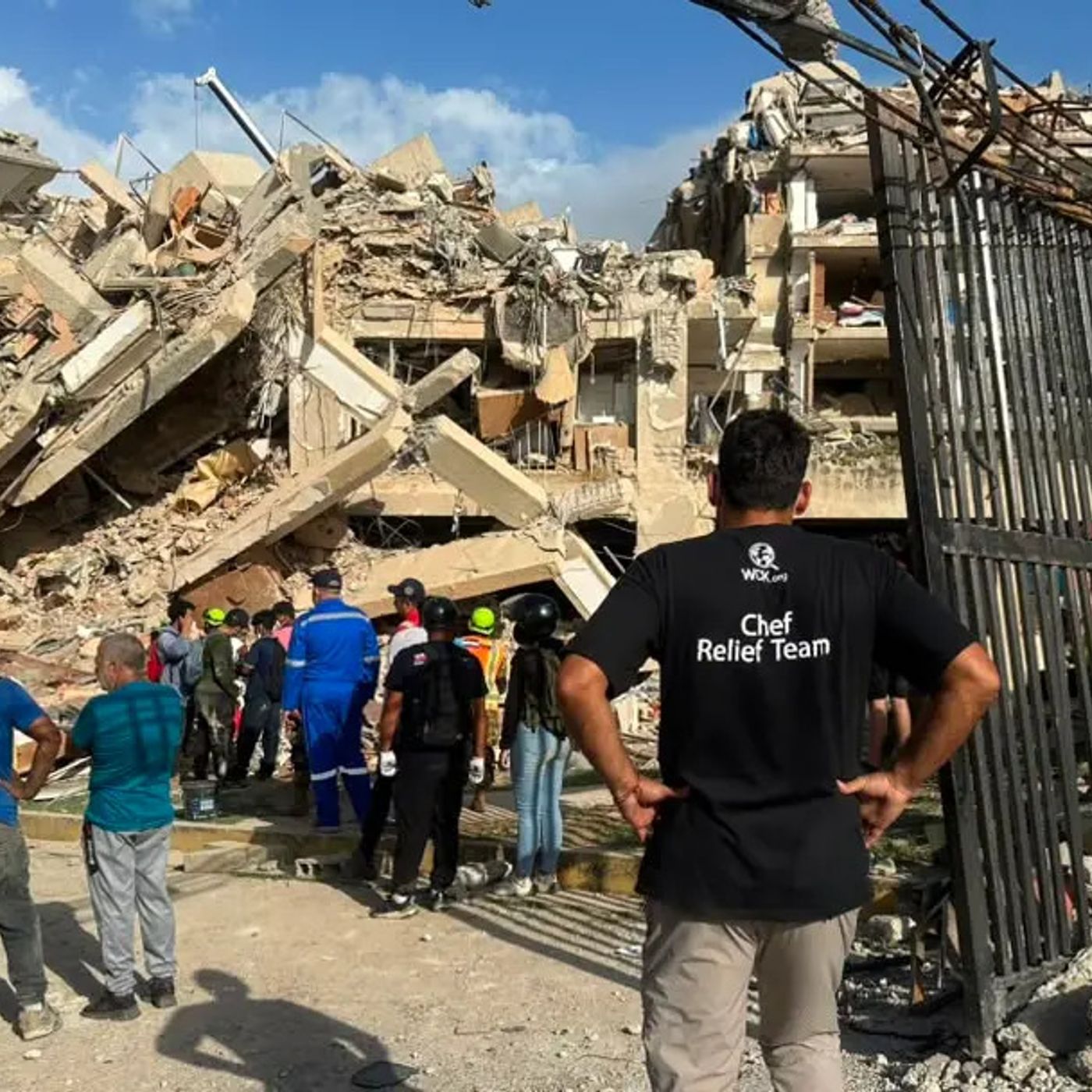 As Venezuela crisis deepens, Chef José Andrés feeds earthquake survivors and search teams episode artwork