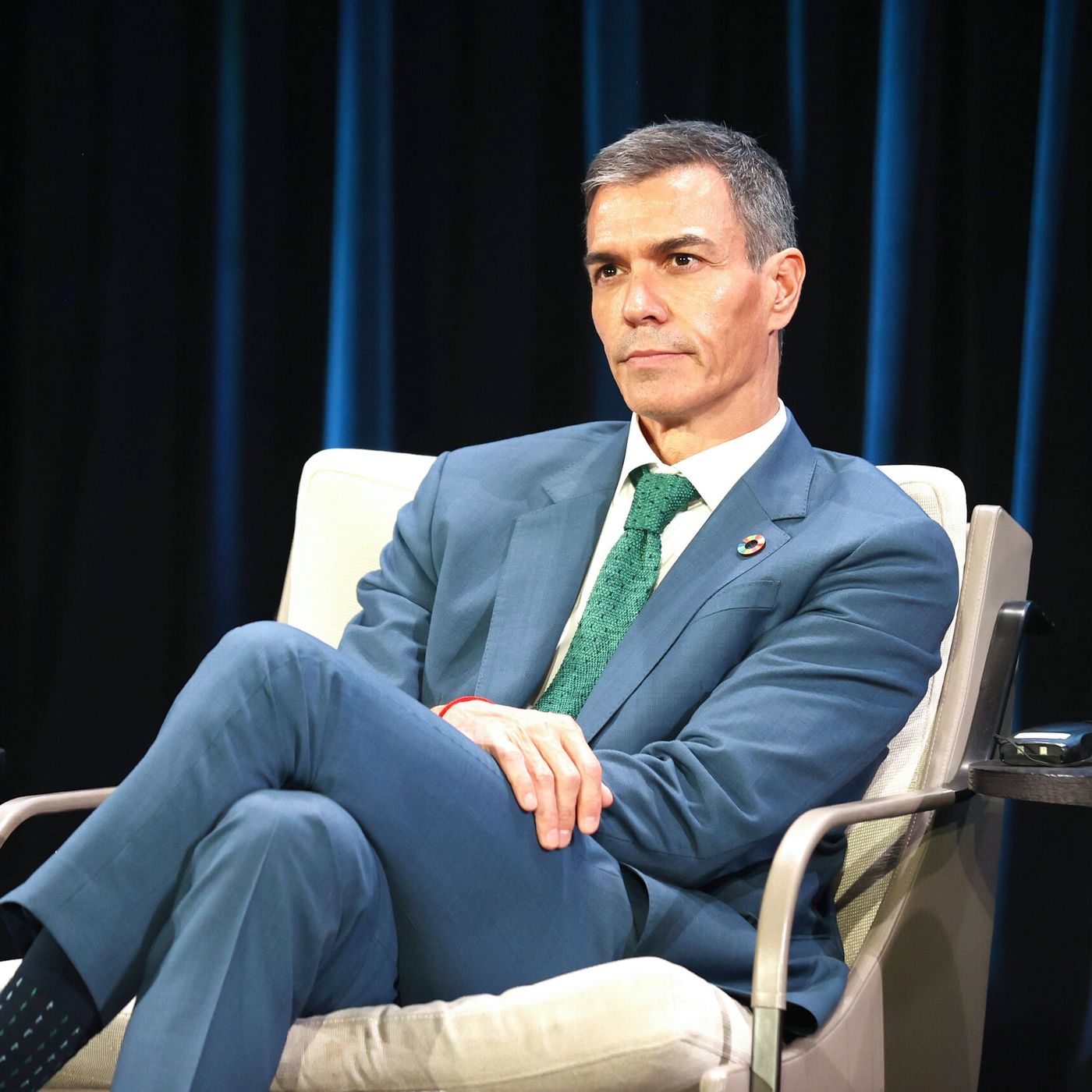 Prensa económica: Sánchez dispara en 10.717 euros la deuda por persona de cada español