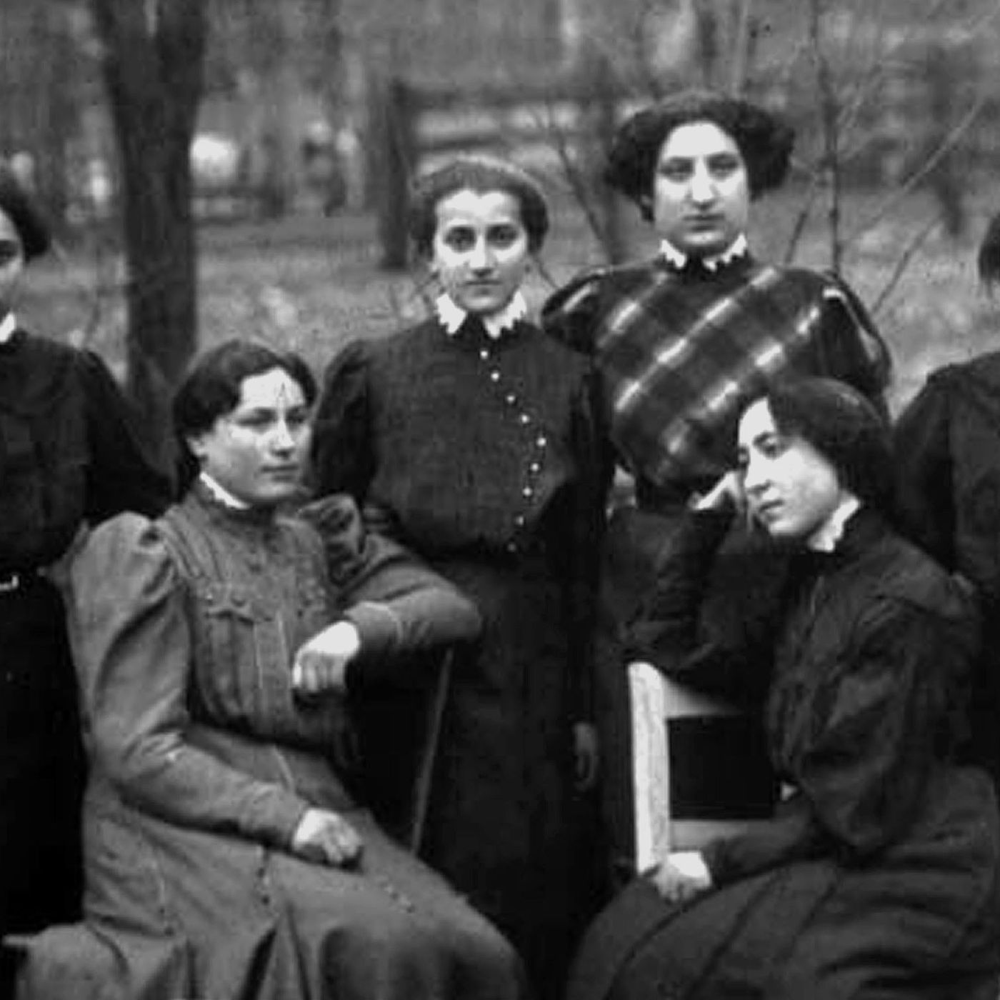 Art for the End Times: The Jewish Labor Bund w/Molly Crabapple