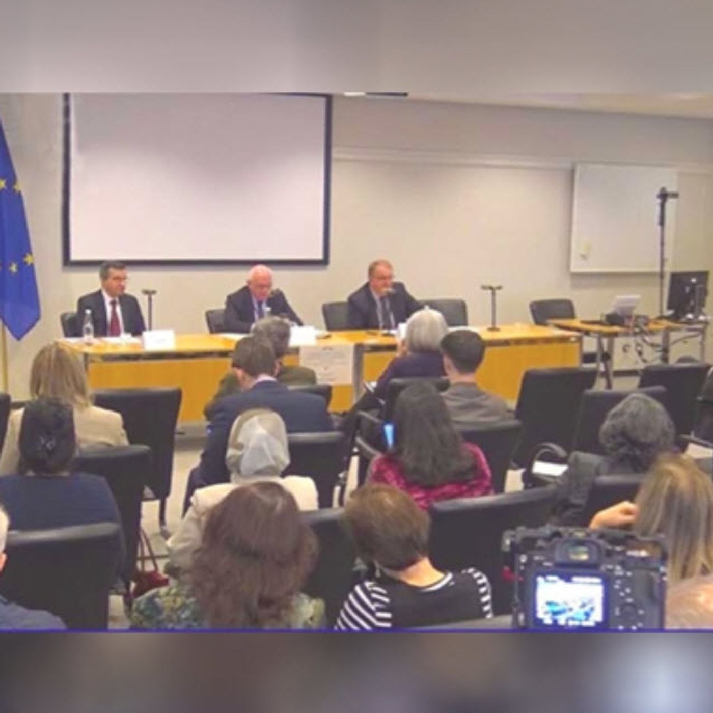 مقابله با شبکه‌های نفوذ دیکتاتوری تروریستی آخوندها