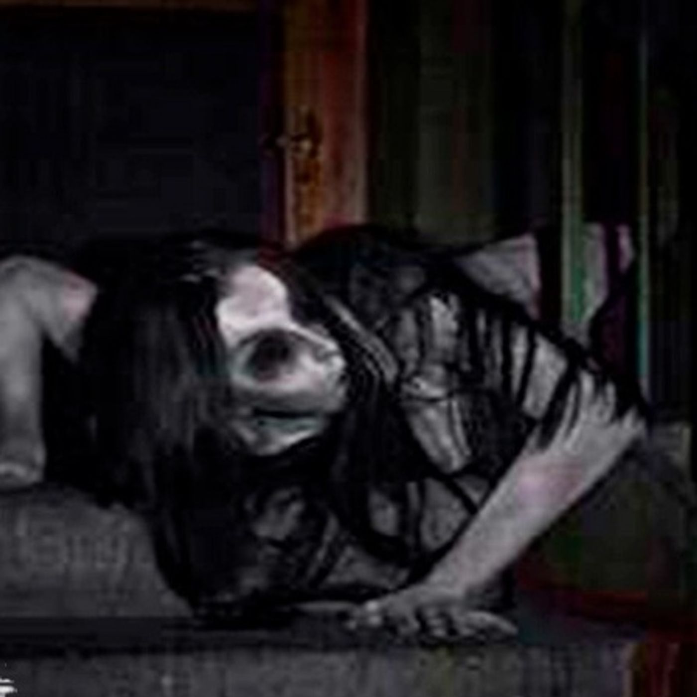 La Puerta Bajo La Escalera Historias De Terror - REDE