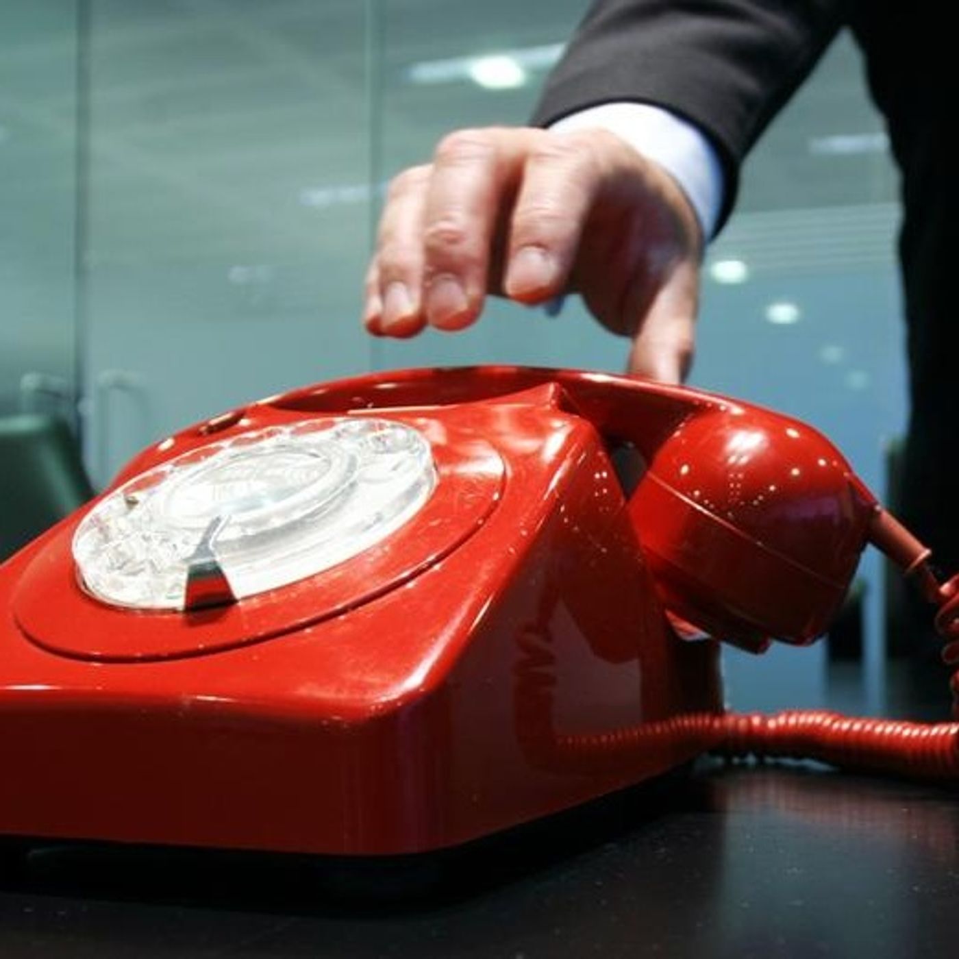 US, China plot cold war-style 'RED PHONE' for AI emergencies