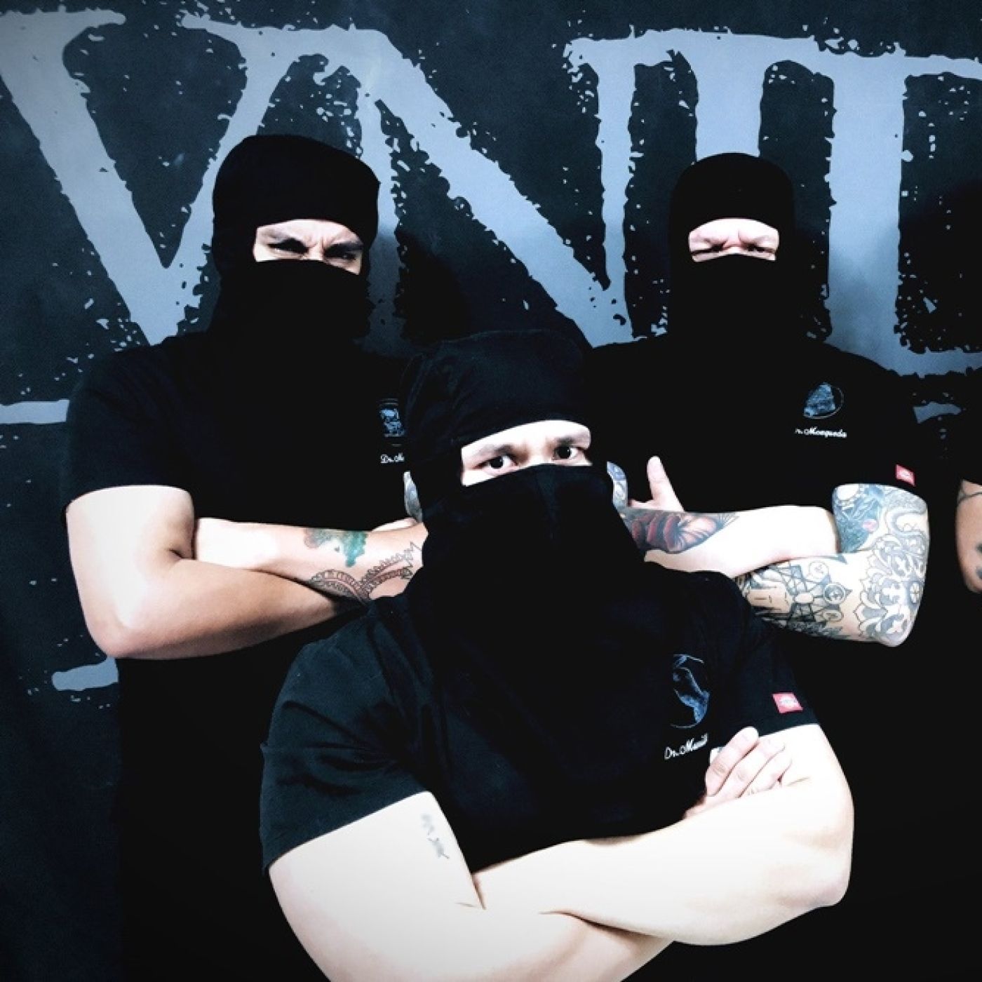 FURTIVOS.