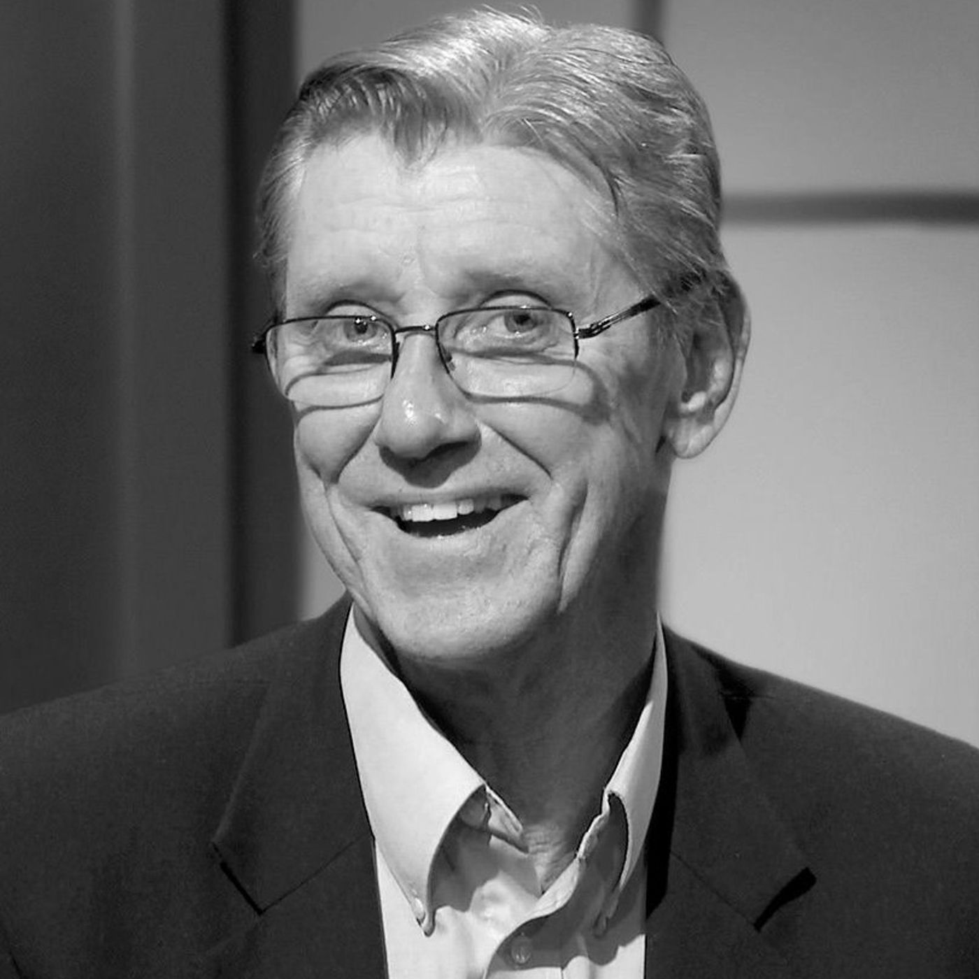 Rob McConnell Interviews - GARY BATES - Alien Intrusion - UFOs and the Evolution Connection