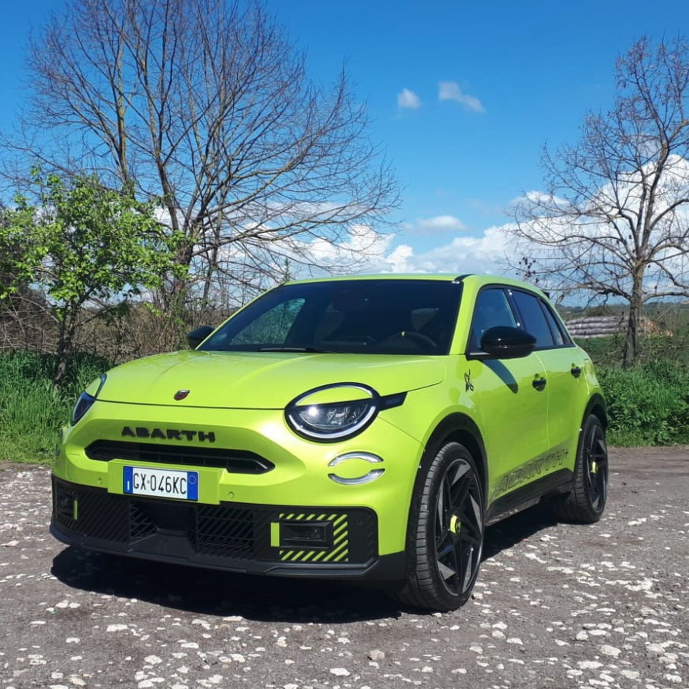 Nuova Abarth 600e Scorpionissima 280 CV -  Elettrica con l’anima da pista episode artwork