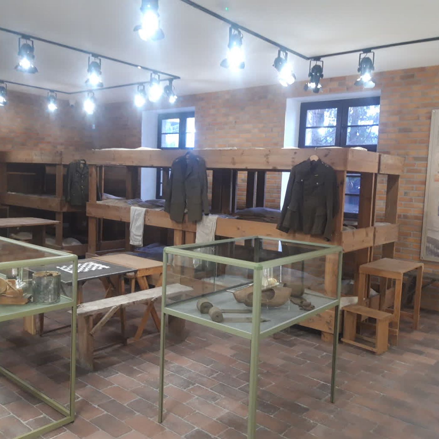 Historie pisane na nowo - Radio Zachód