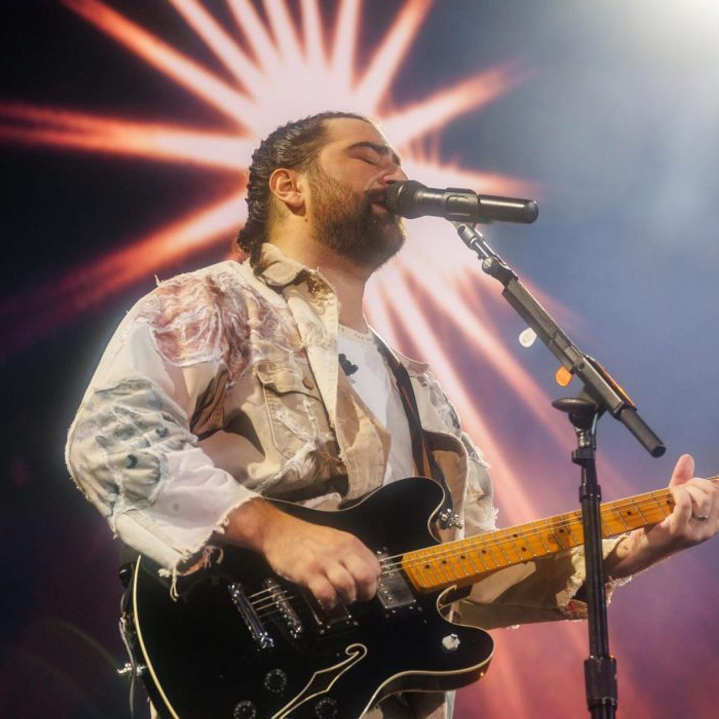 Noah Kahan Will Perform This Classic Song During ‘In Memoriam’ Spot at 2026 Emmy Awards episode artwork