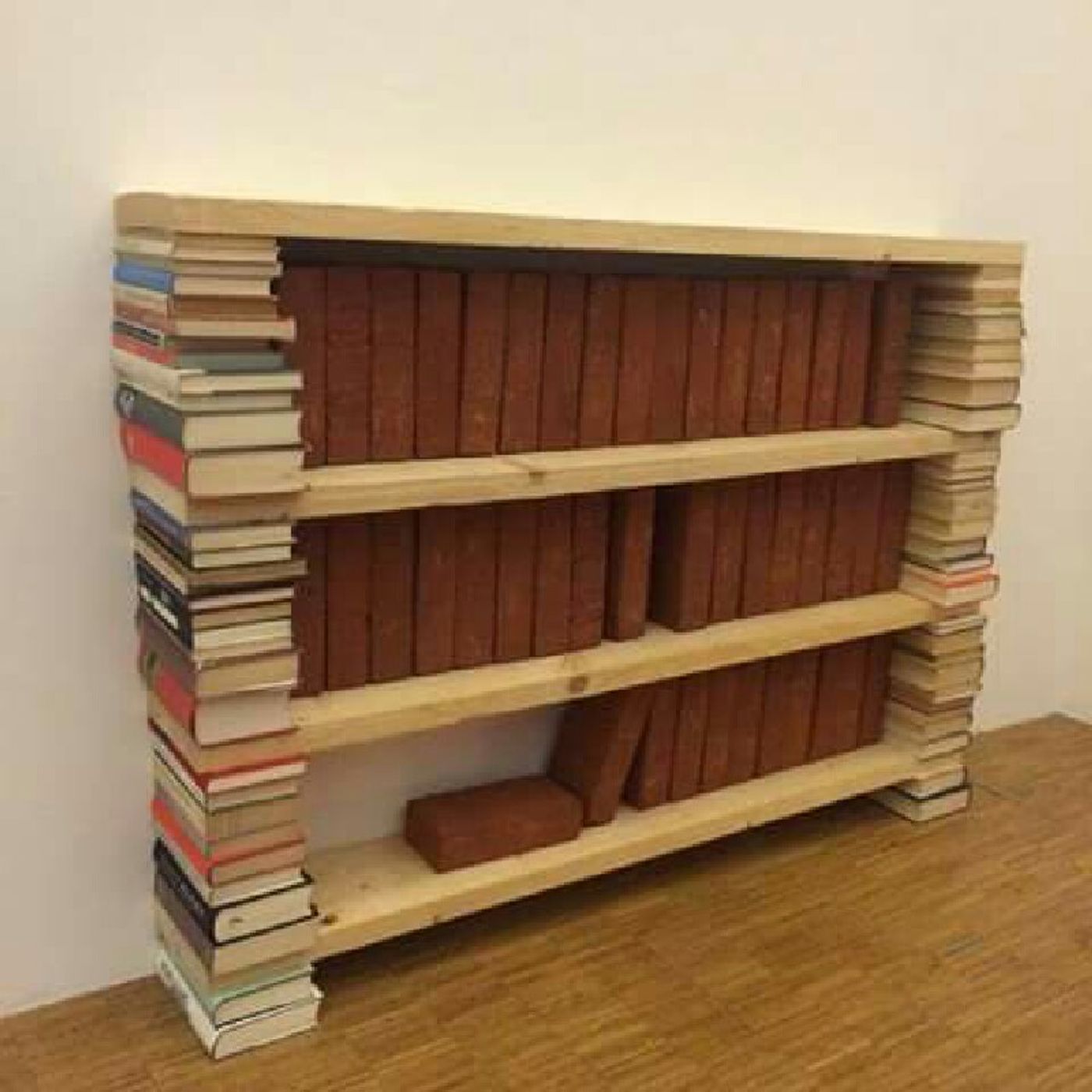 WALDEMAR DA COSTA RIBEIRO JUNI\'s show