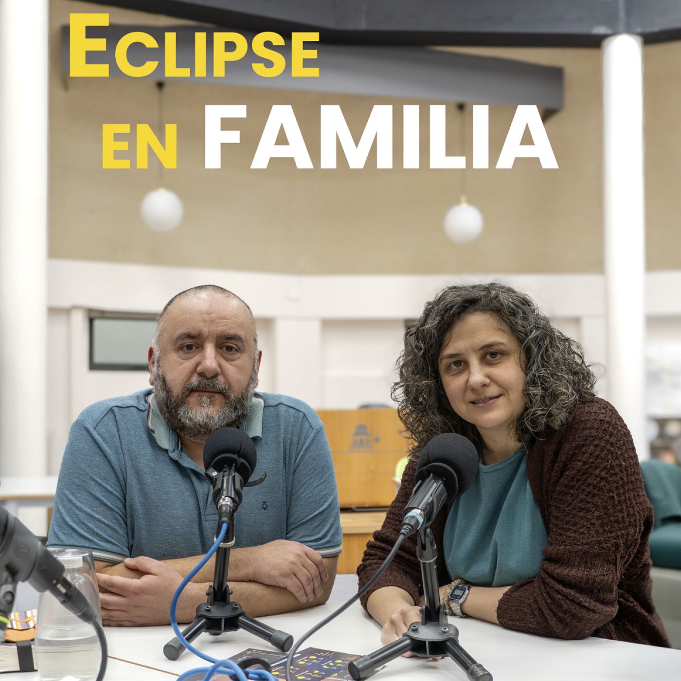 Efer 747 (21-5-26): Eclipse en famila, construe a túa caixa escura episode artwork