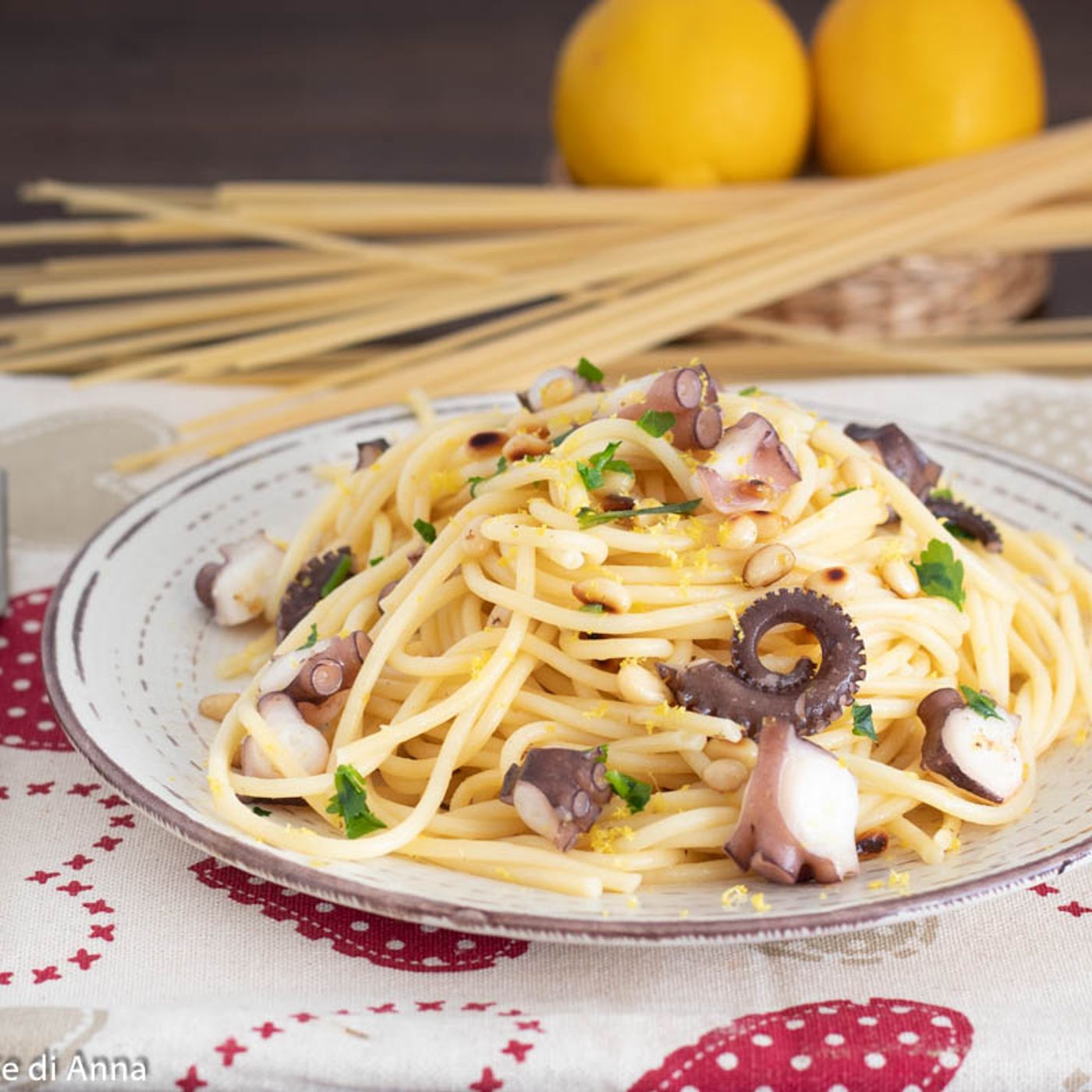Spaghetti con polpo in bianco