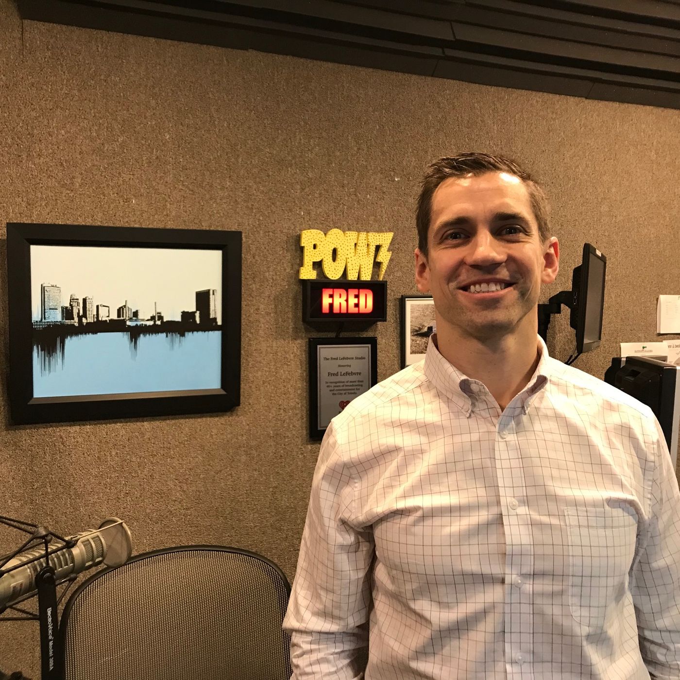 Jon Jakubowski author of Bellwether Blues speaks with Fred episode artwork