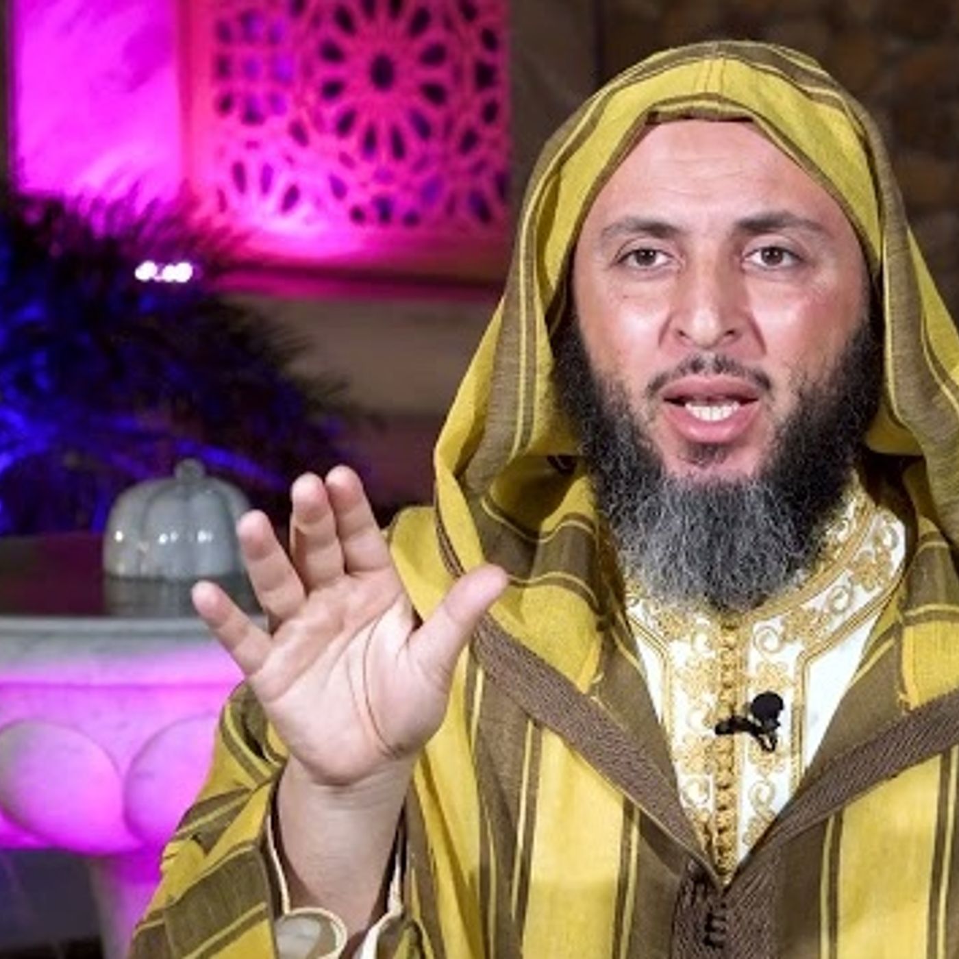 13 القريب يريد قتلك والبعيد يحميك episode artwork