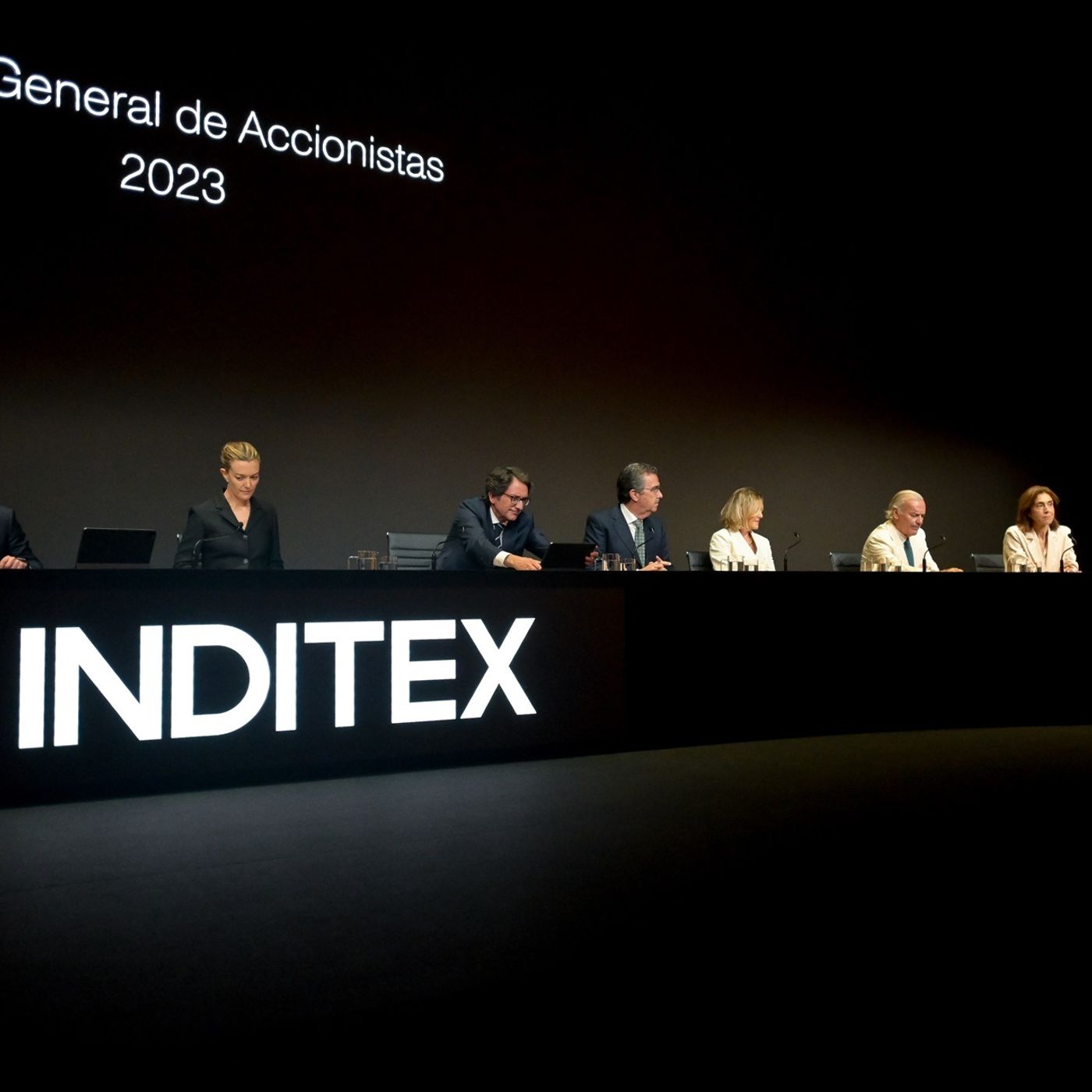 La Bolsa: El Ibex 35, de capa caída, cae de los 12.000 puntos por la caída de Inditex