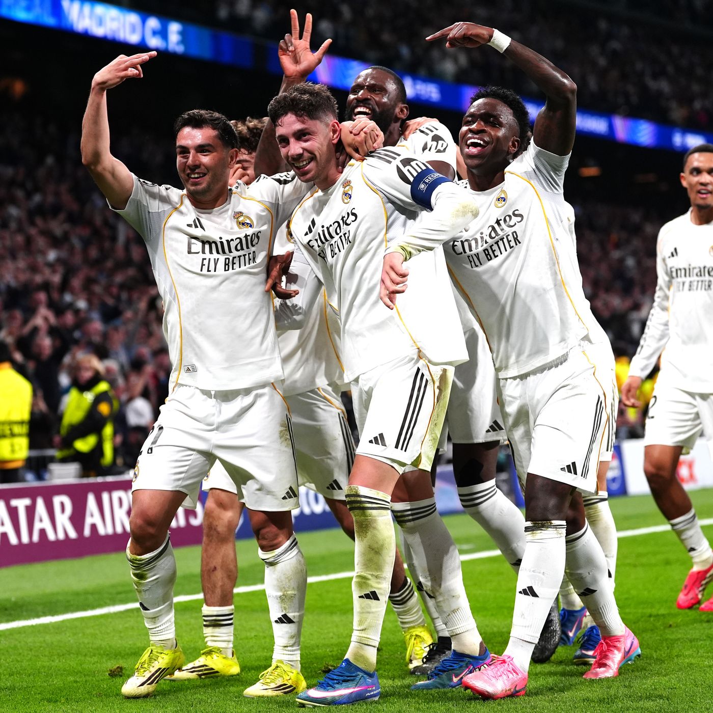 Los goles del Real Madrid 3 - 0 Manchester City | Valverde y la noche mágica en Champions