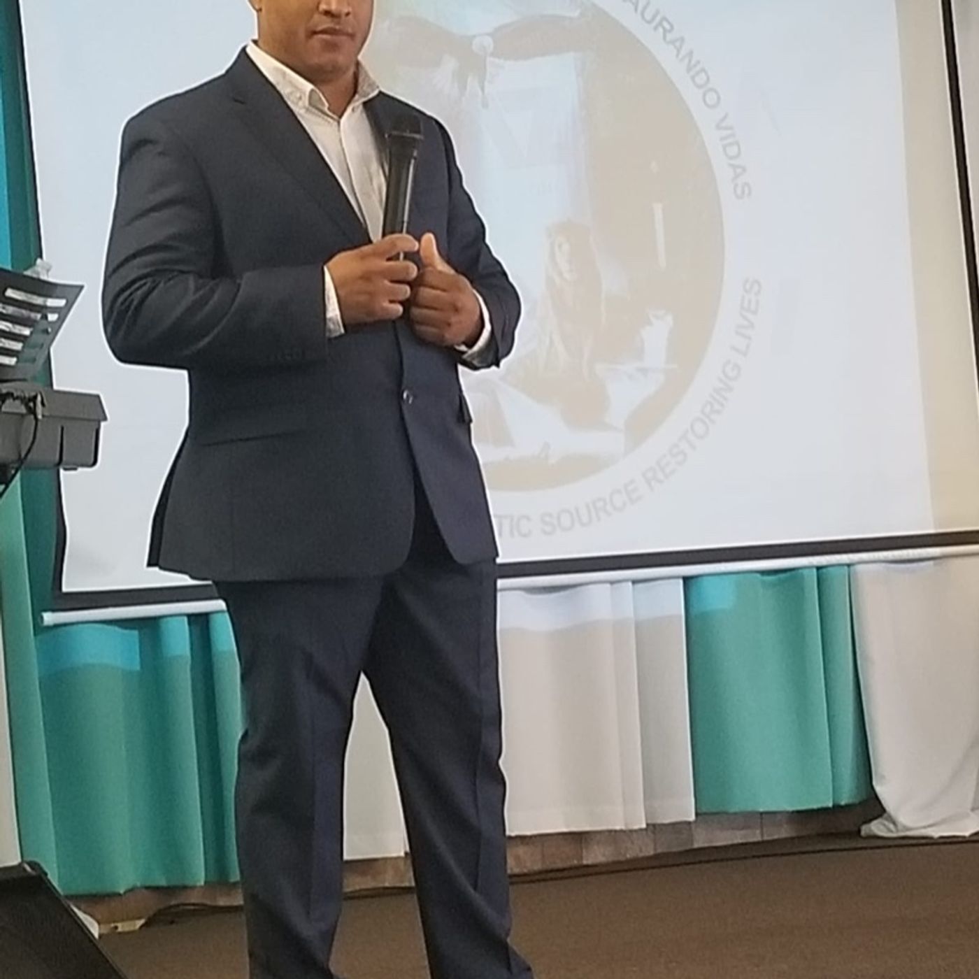 Palabras De Restauración Con El Pastor F