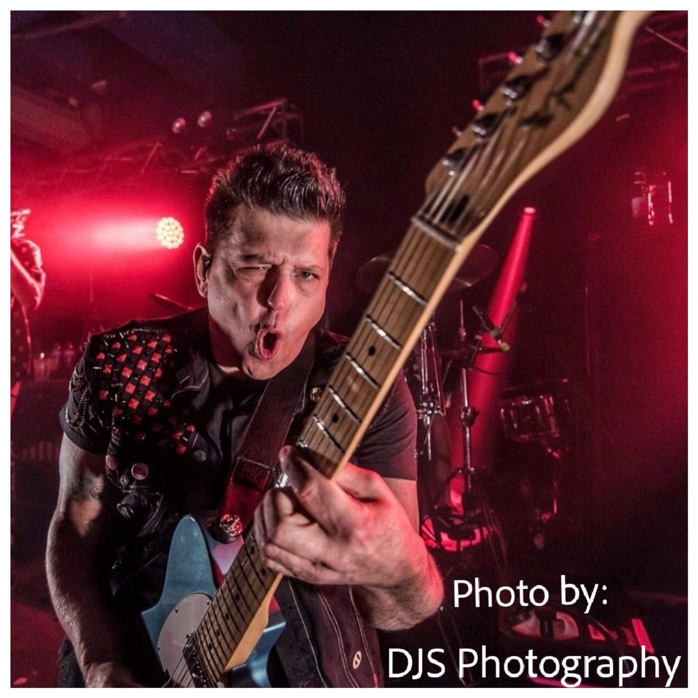 Chris DeMakes - Singer/ Songwriter (Less Than Jake)