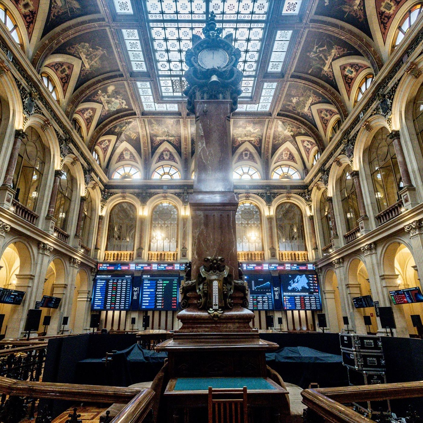 La Bolsa: El Ibex 35 pierde los 18.000 puntos por las tensiones