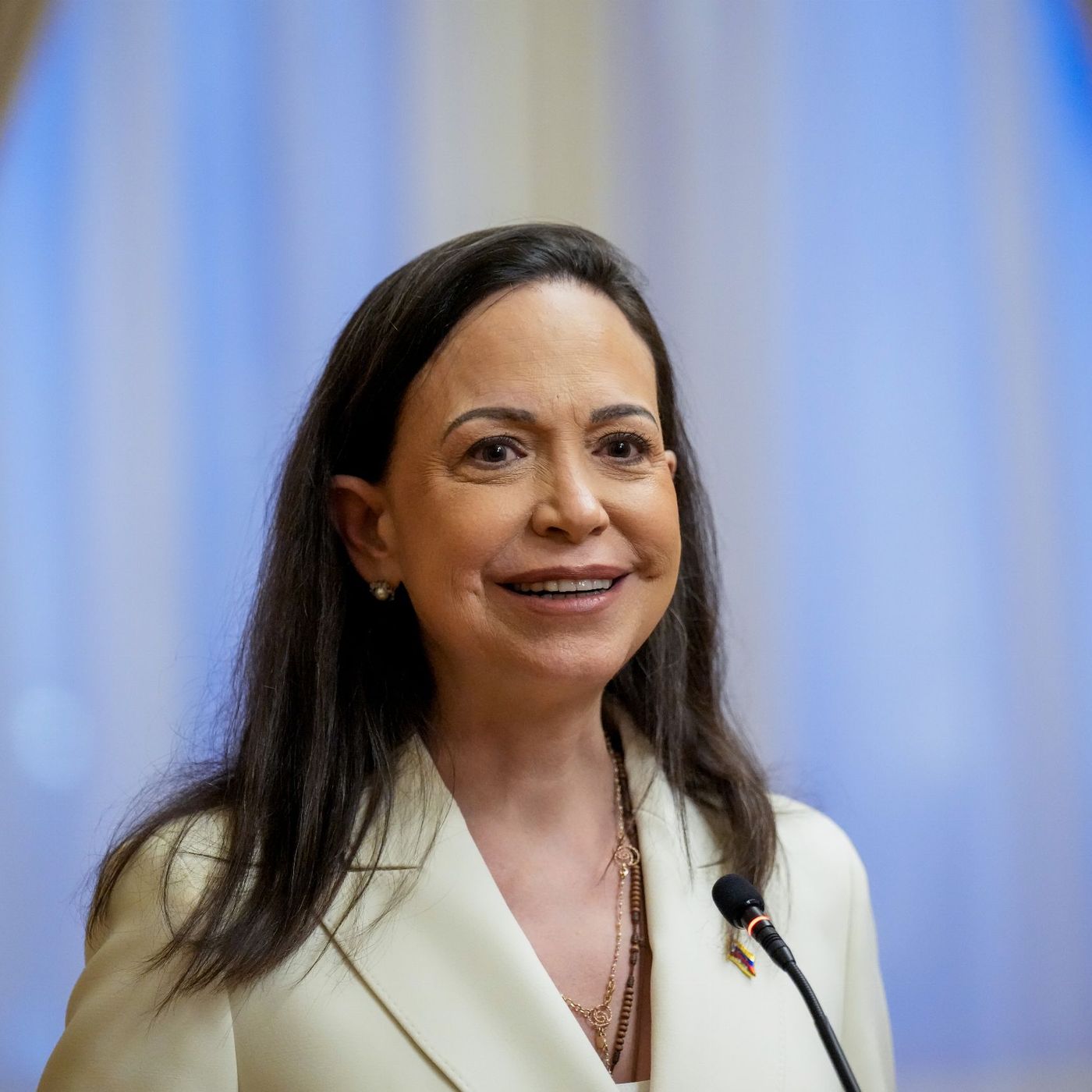 Un opositor venezolano exiliado desvela el papel de Zapatero para callar a los presos: "Llamaba para que no denunciaran"