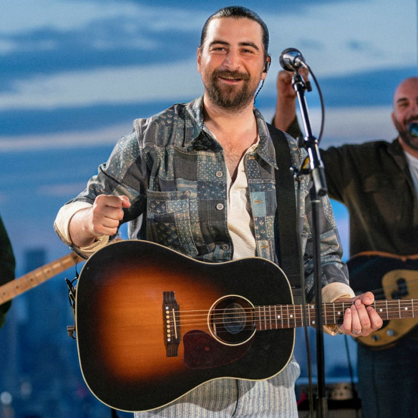 Noah Kahan Tees Up Second ‘Folk and Fairways’ Charity Show and Golf Tournament episode artwork