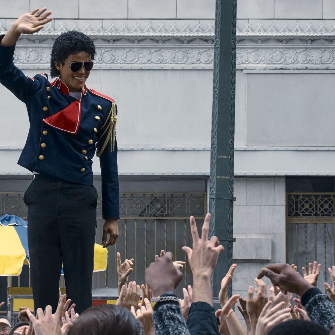 Estrenos en cines: Michael Jackson, un virus mutante y una muy mala película