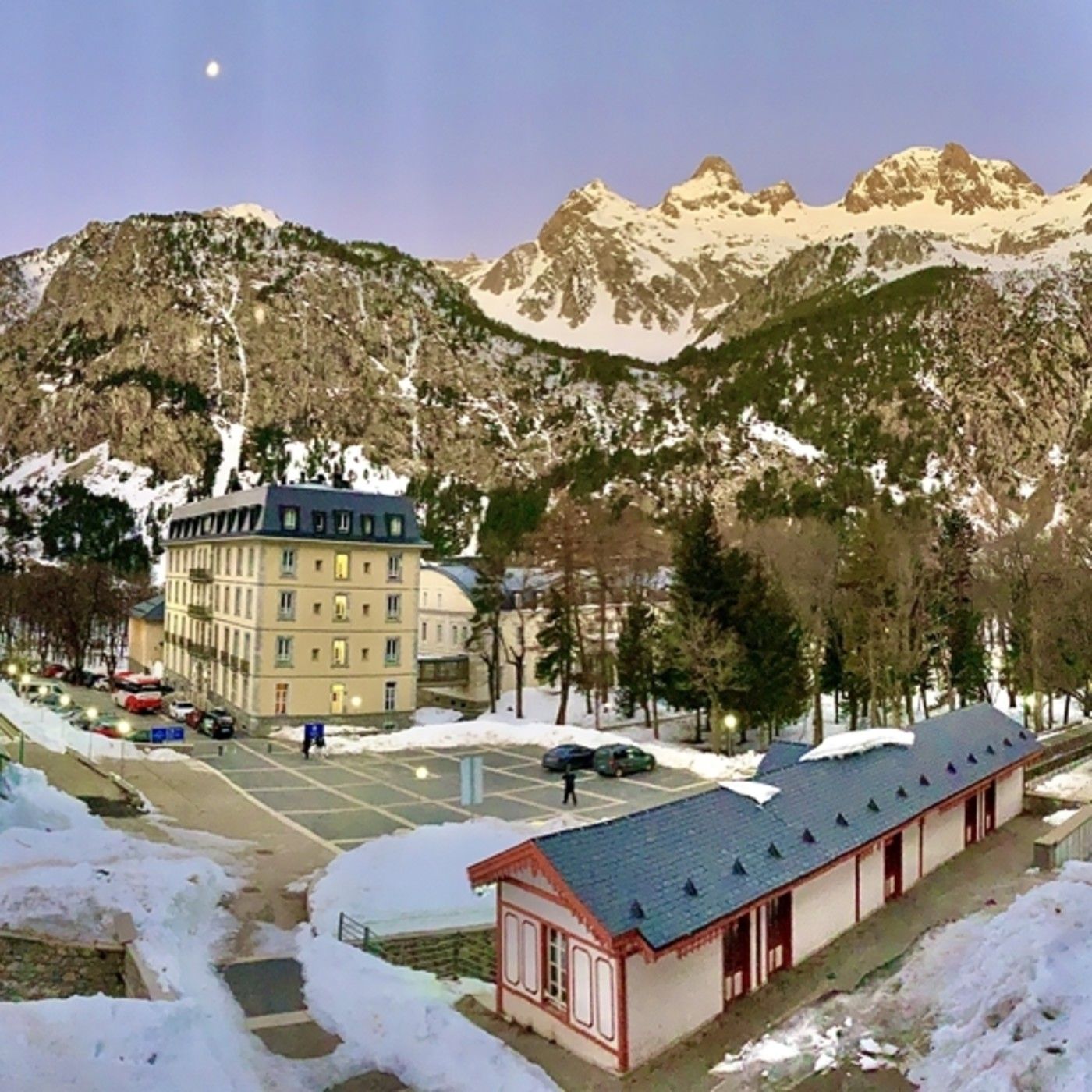 PANTICOSA, TODO EL AÑO: Esqui alpino, de fondo o skimo.. y tambien montaña, carreras y las nuevas pasarelas. Radio Trail