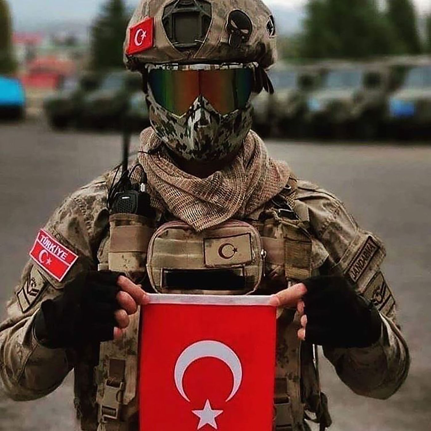 Erdoğan esagerato: un dittatore rilancia sempre nuove pretese episode artwork