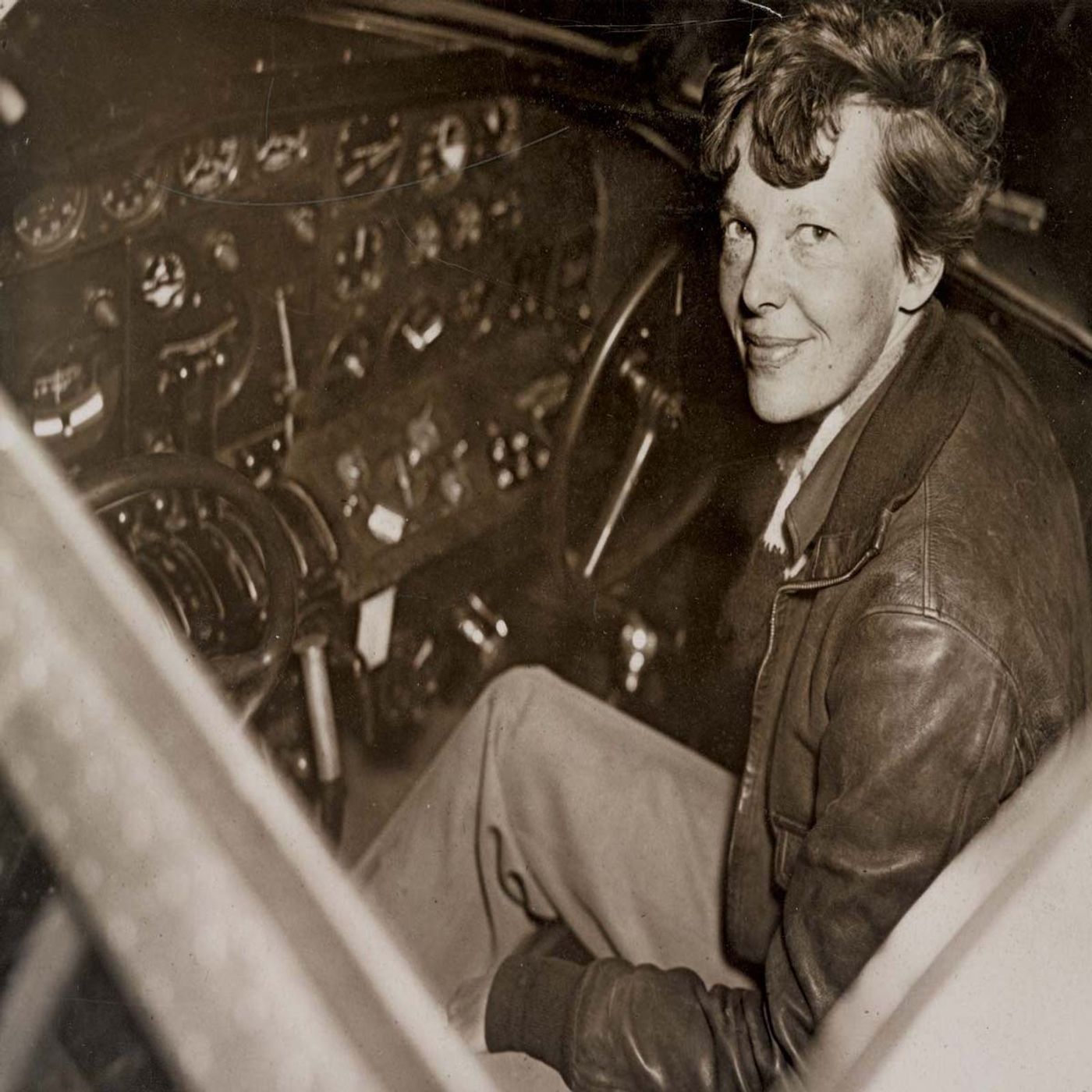Episode 27: Amelia Earhart