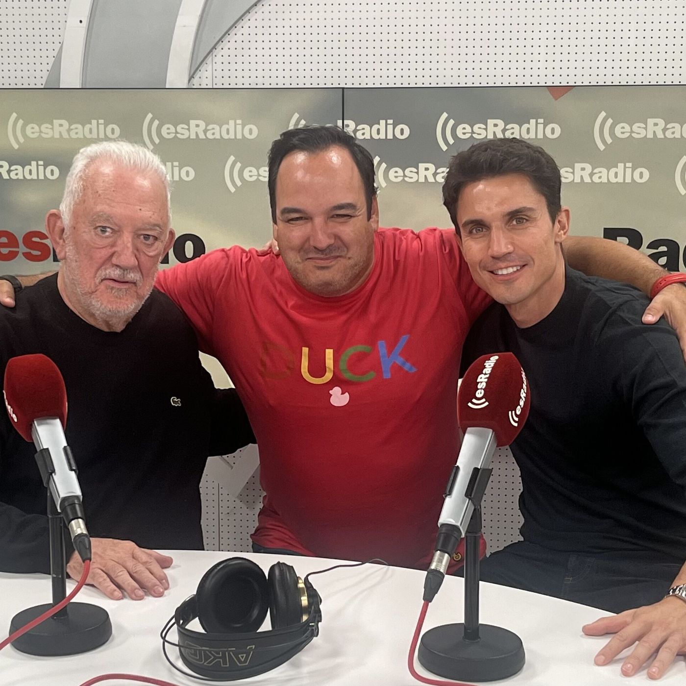 Entrevista a Imanol Uribe y Álex González por 'La sospecha de Sofía'