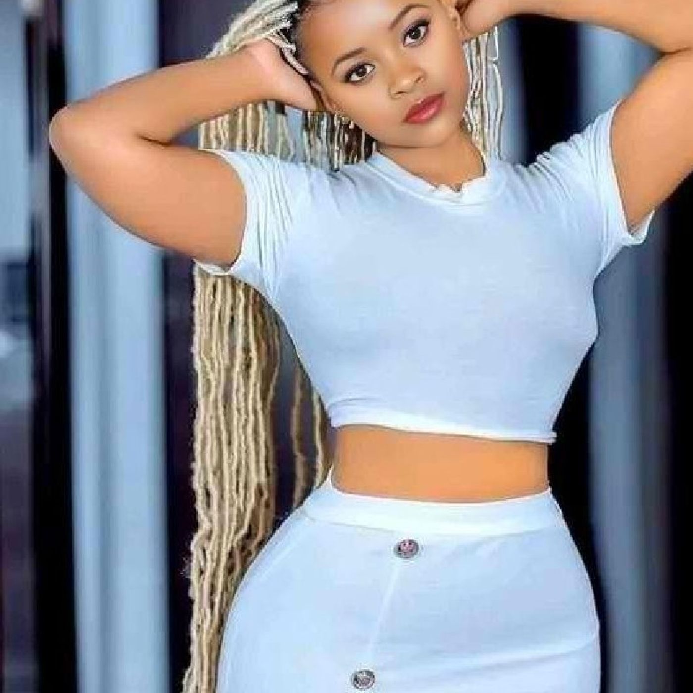 AM JEALOUS SEEING YOU DATE OTHER PEOPLE!!! WHAT APRIL PLEASE🥺🥺😏