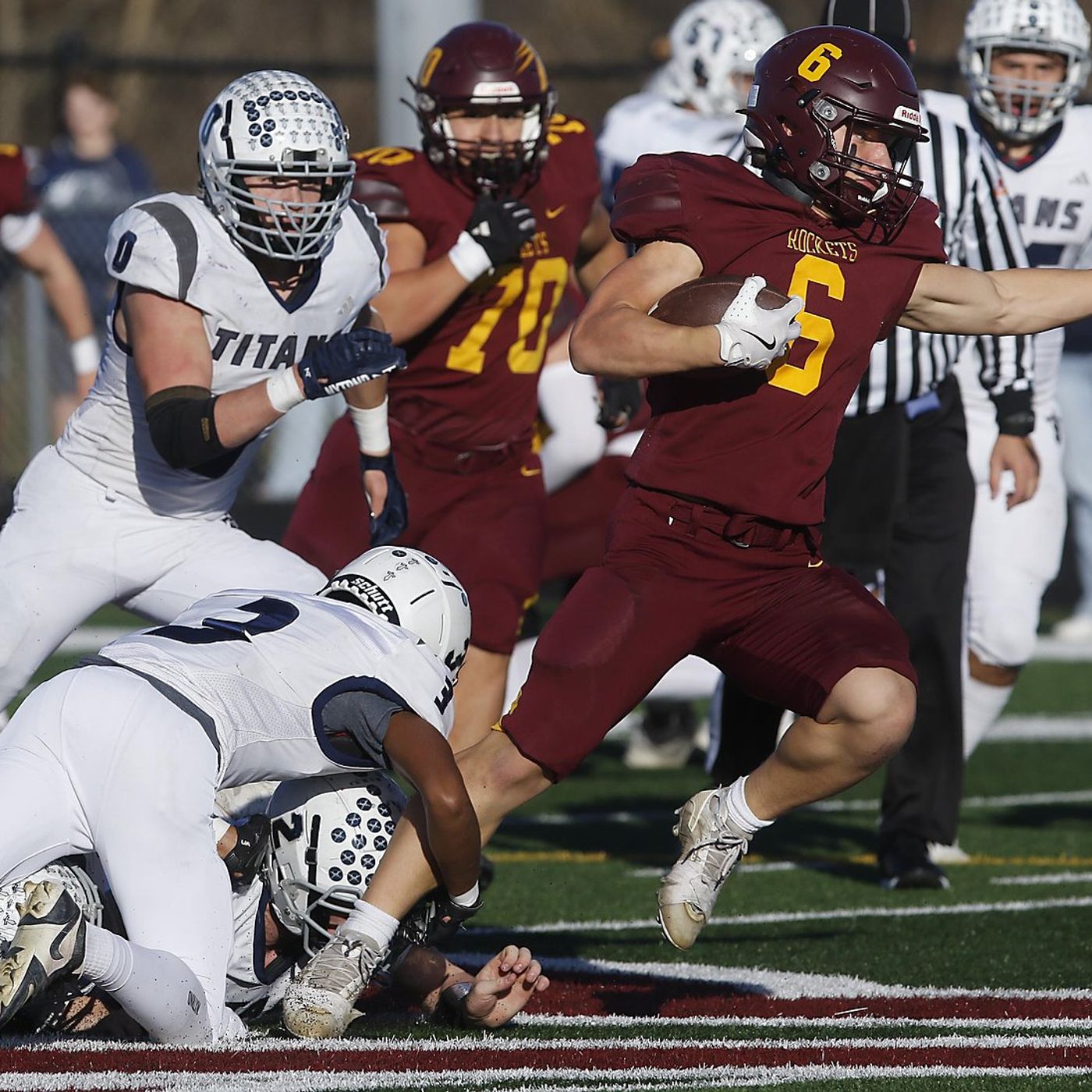 Here are the IHSA football playoff quarterfinal-round scores