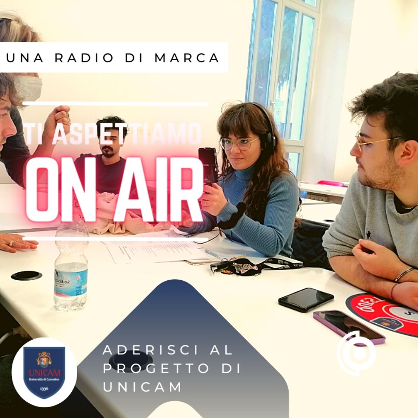 Copertina di Una Radio di Marca - Radio Rua- UNICAM