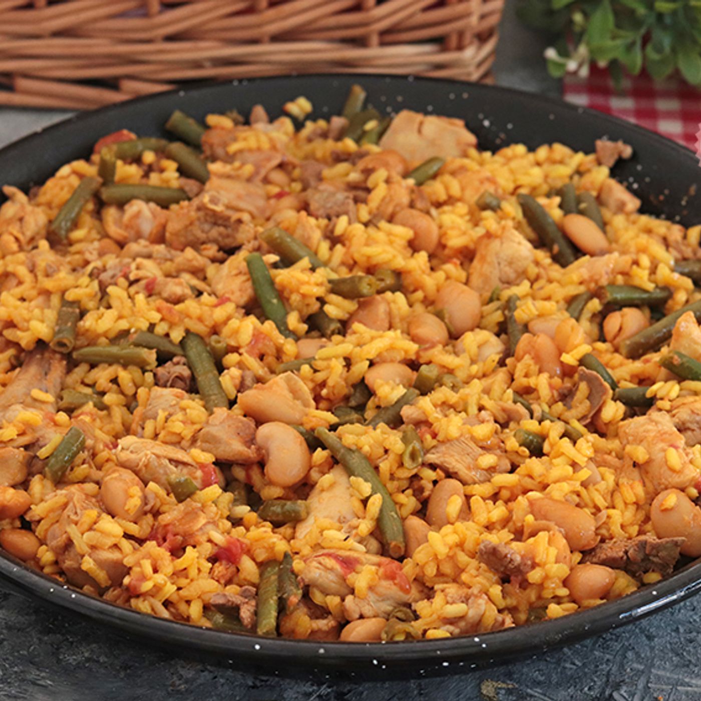 Paella valenciana