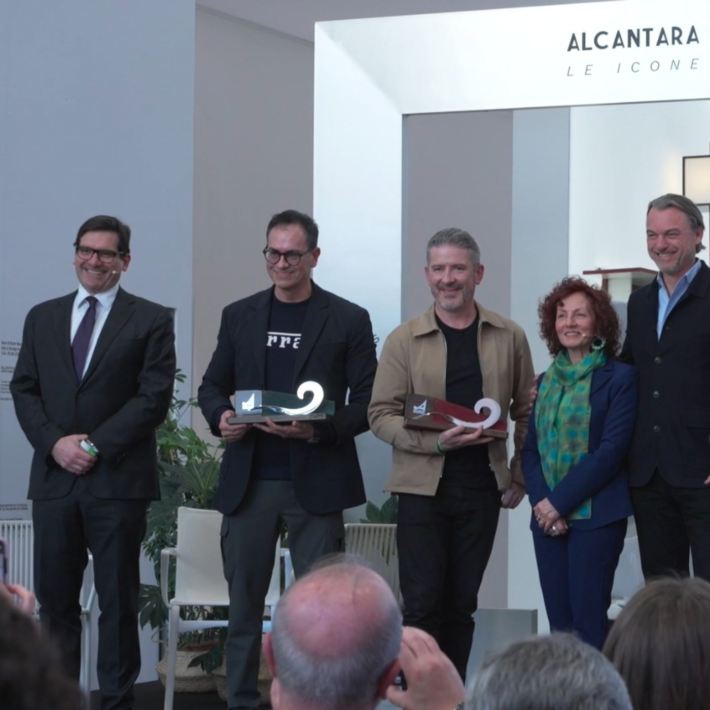 ALCANTARA PARTNER DEL CAR DESIGN AWARD 2025 - EUGENIO LOLLI RACCONTA LA FILOSOFIA DI ALCANTARA episode artwork