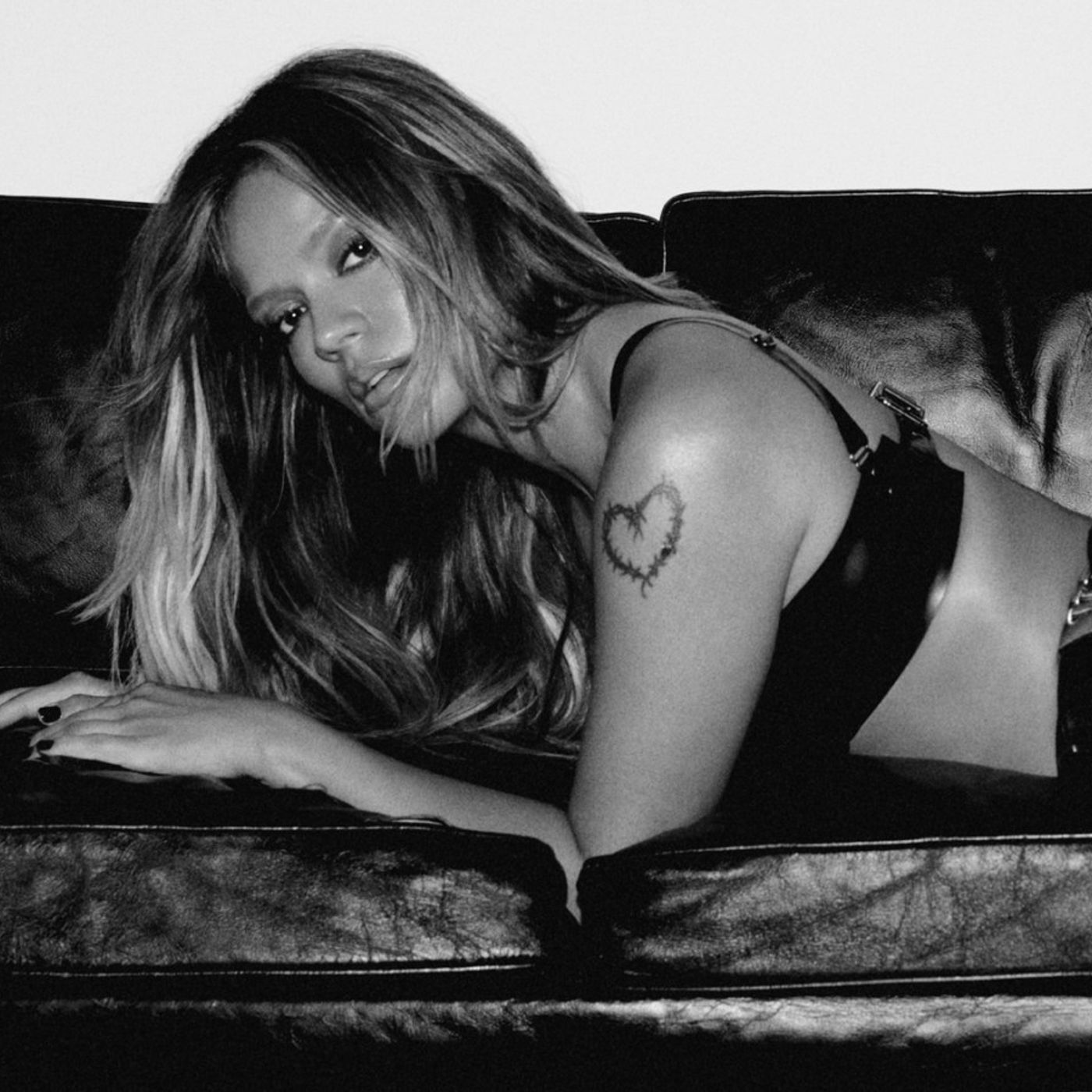 Karol G Feels It All on the Vulnerable ‘No Me Arrepiento de Sentir Tanto’ episode artwork