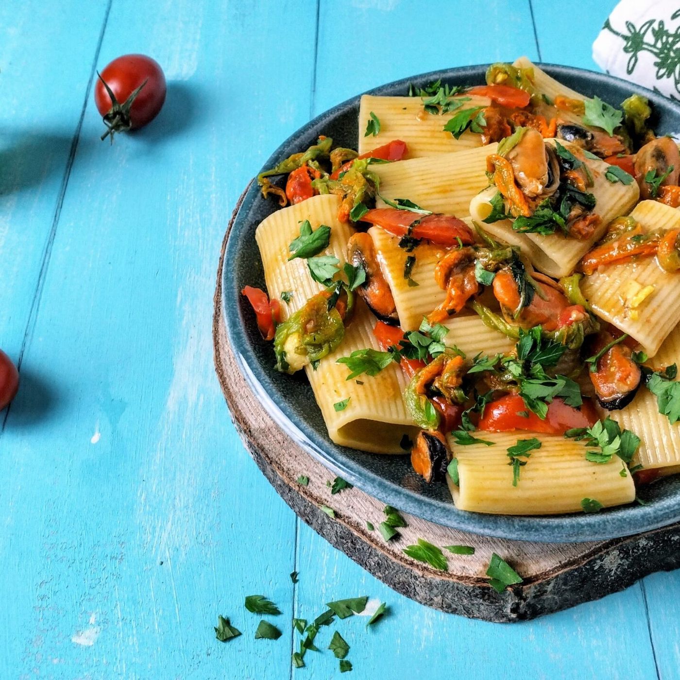 Pasta con cozze e fiori di zucca: il segreto dell'armonia tra mare e terra episode artwork