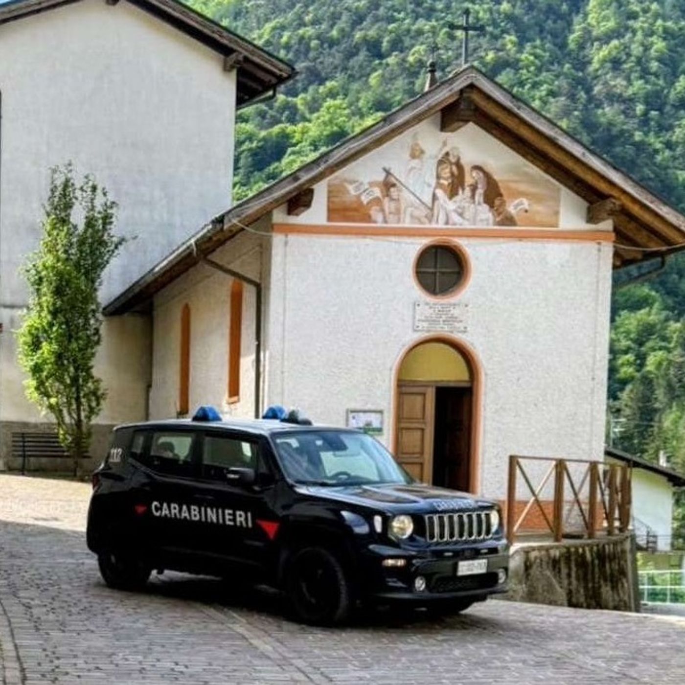 Finto avvocato truffa un’anziana: 20enne identificato e denunciato dai Carabinieri episode artwork