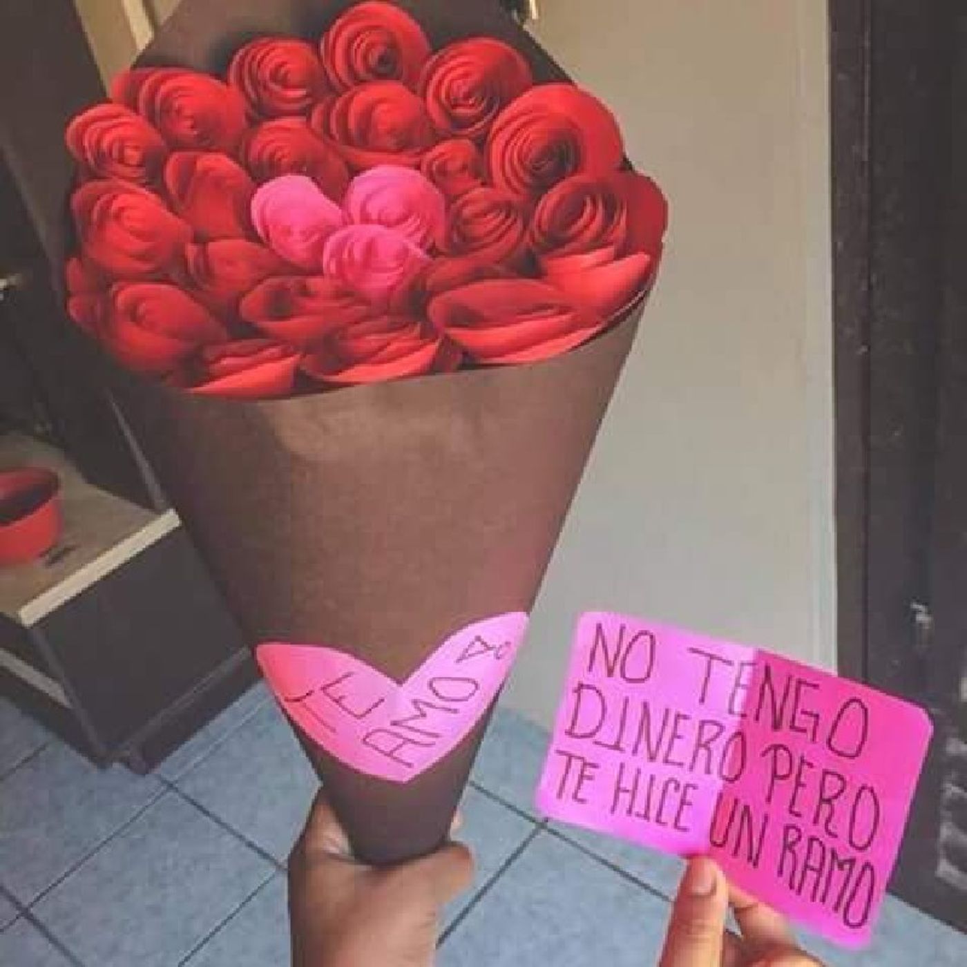 Los Residentes De La Z /Gabriel Escamilla Edgar Flores,Kristian Rodríguez