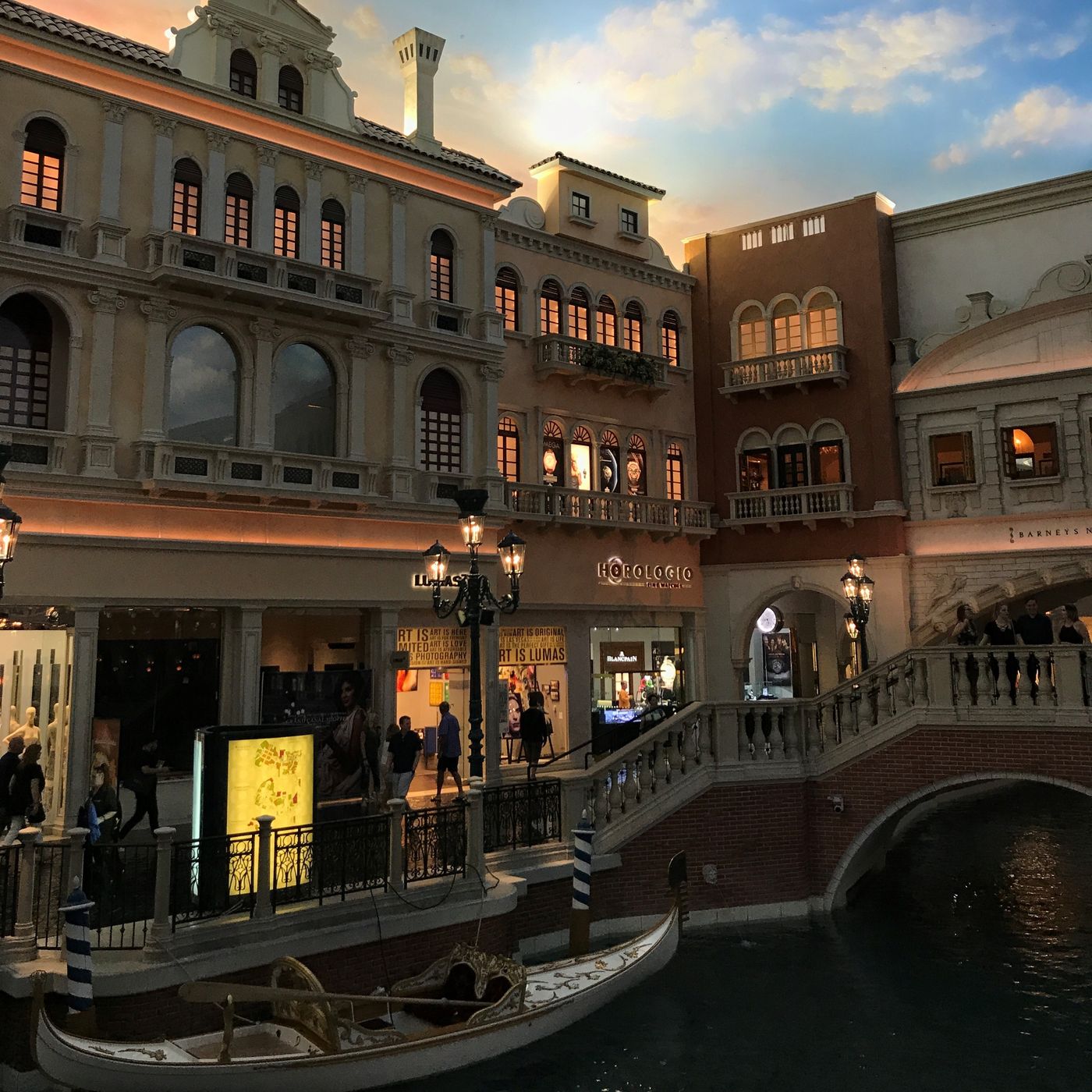 How to Have a Glam Las Vegas I Do