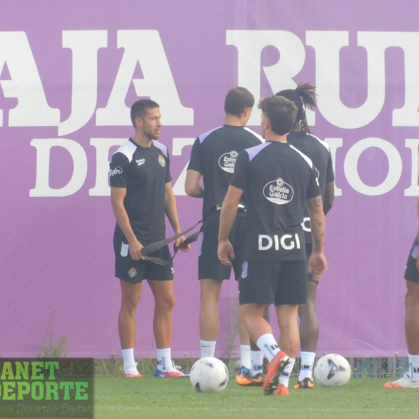 ⚽ Cierre del Mercado de Fichajes en el Real , pendientes de la Liga Hipermotion episode artwork