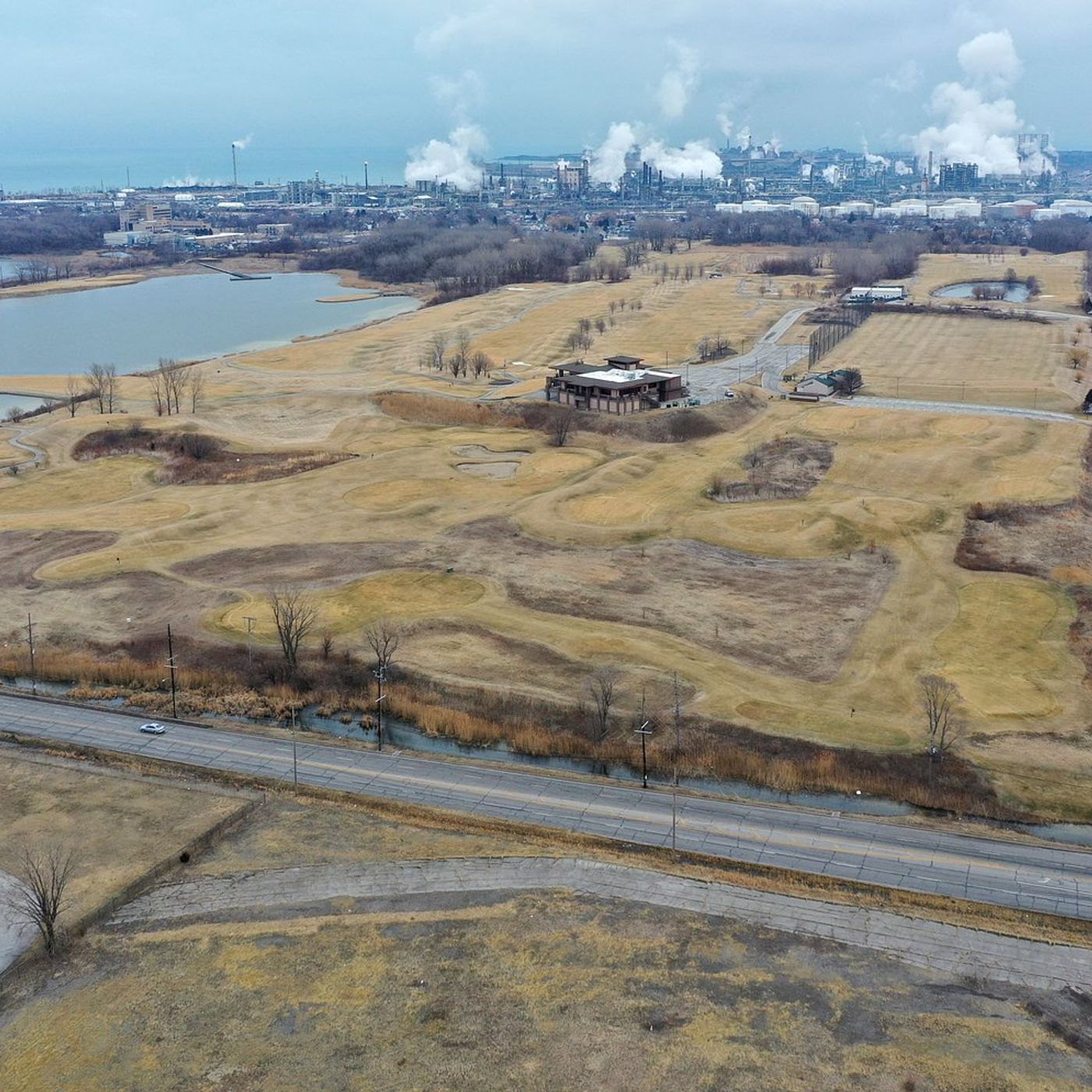 Indiana Senate passes Chicago Bears stadium bill for Hammond, Indiana, as Illinois advances mega project bill