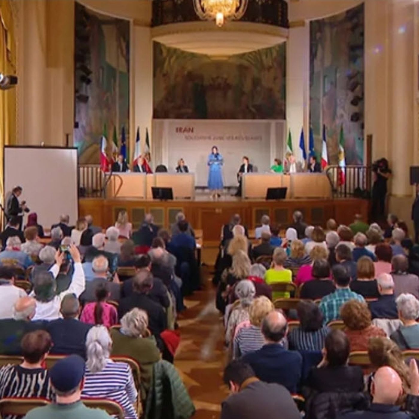 پاریس؛ کنفرانس در همبستگی با مقاومت ایران