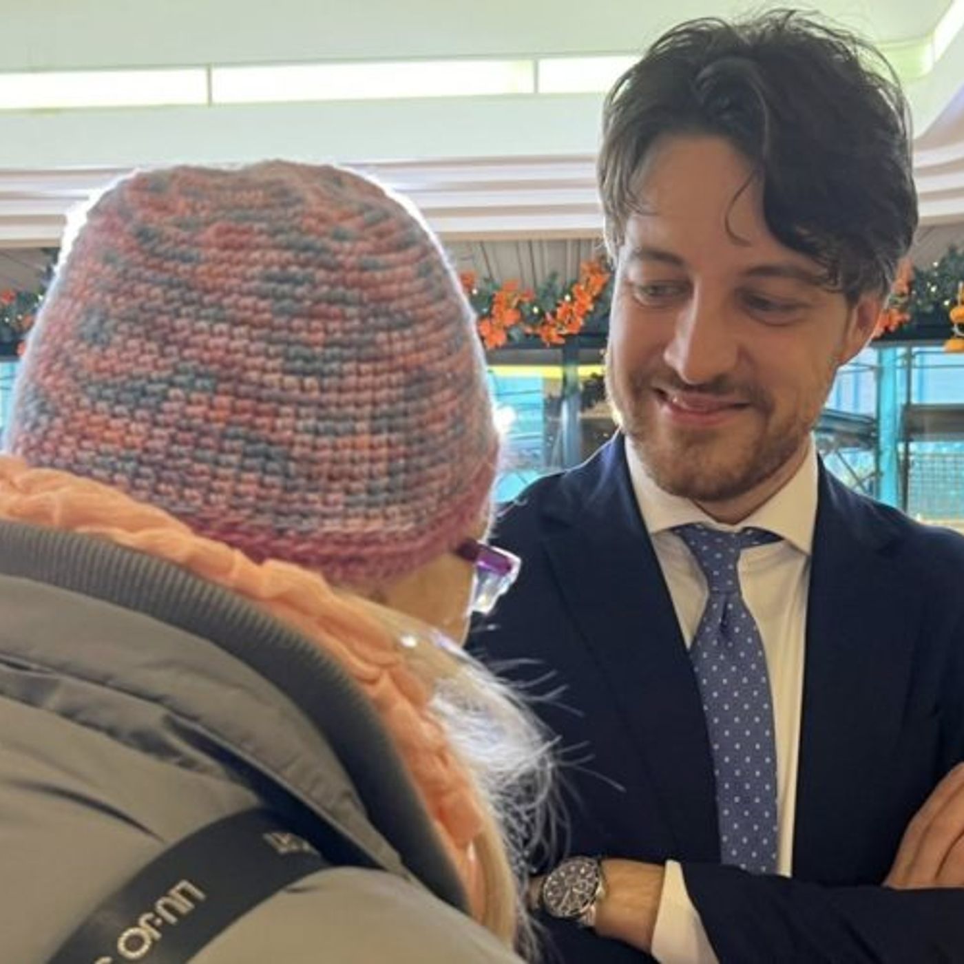 Stefani dai “nonni” nel primo giorno da Presidente. Il pupillo di Salvini ha scalato il Veneto Stefani dai “nonni” nel primo giorno da Presidente. Il pupillo di Salvini ha scalato il Veneto