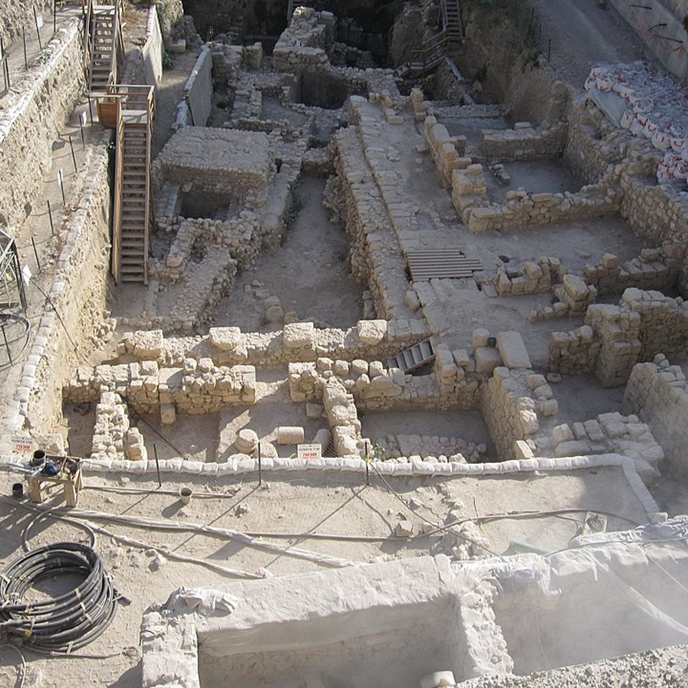 ירושלים: מן החורבן ועד החשמונאים (פרופ' ישראל פינקלשטיין) [עושים תנ ירושלים: מן החורבן ועד החשמונאים (פרופ' ישראל פינקלשטיין) [עושים תנ