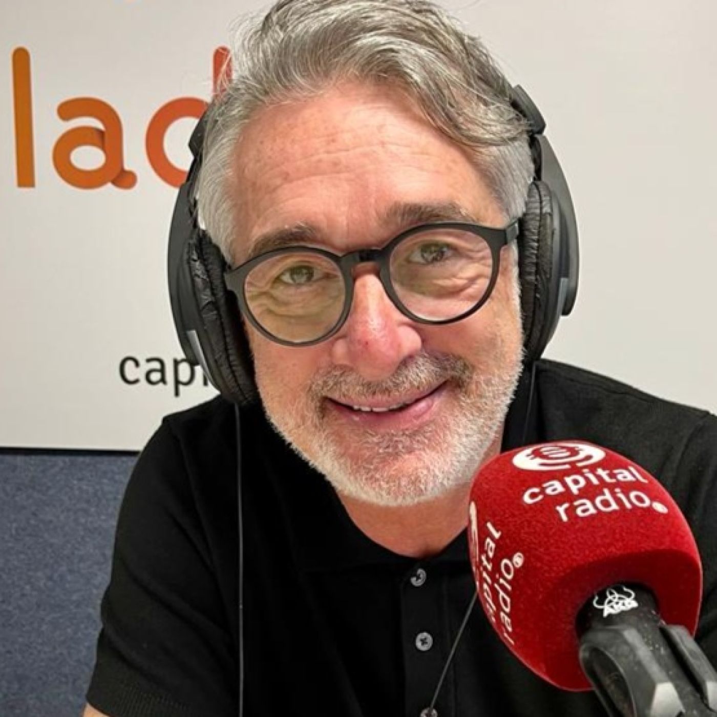 La Diez Capital Radio