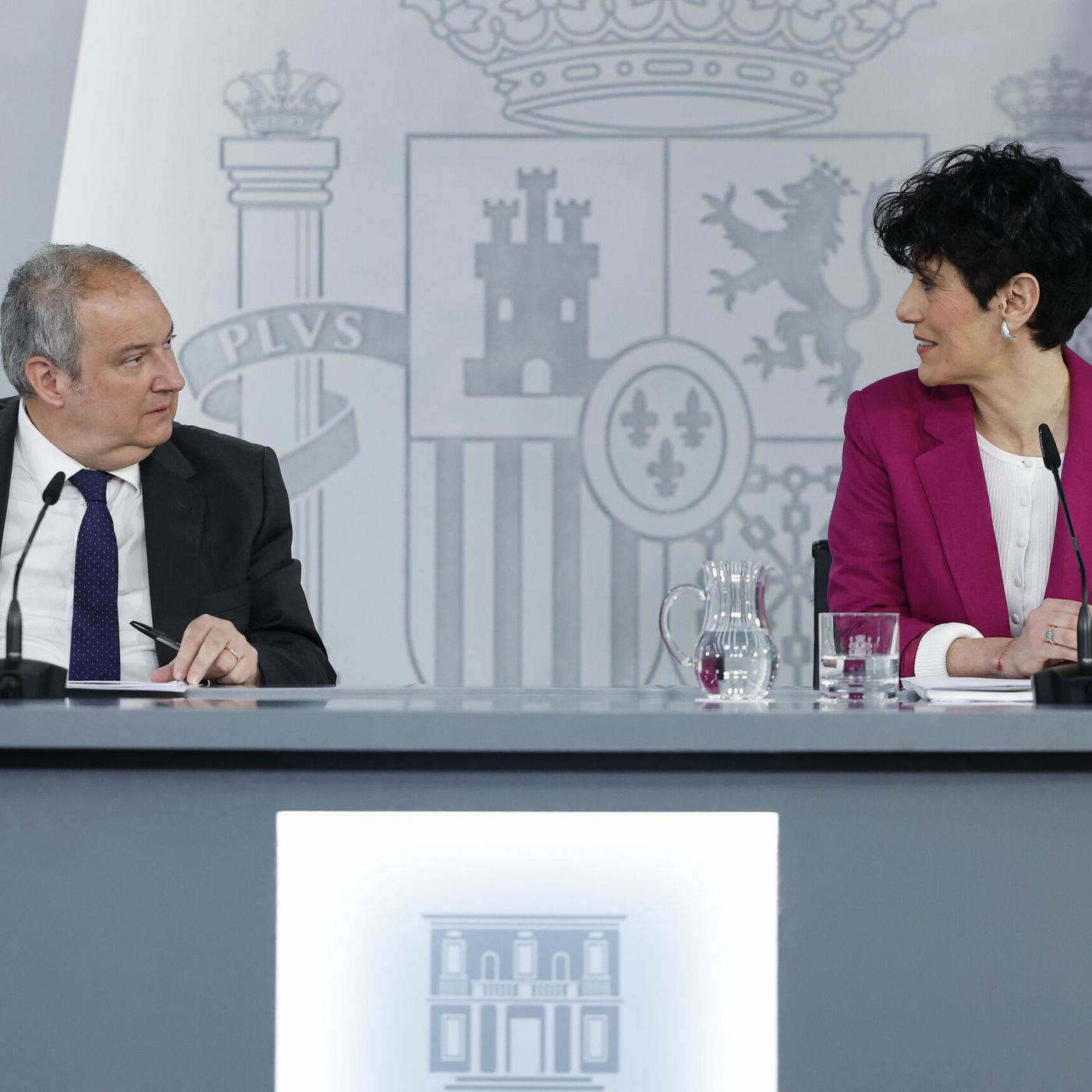 Editorial Esmeralda Ruiz: El Gobierno niega una crisis diplomática con EEUU por el veto al uso del espacio aéreo