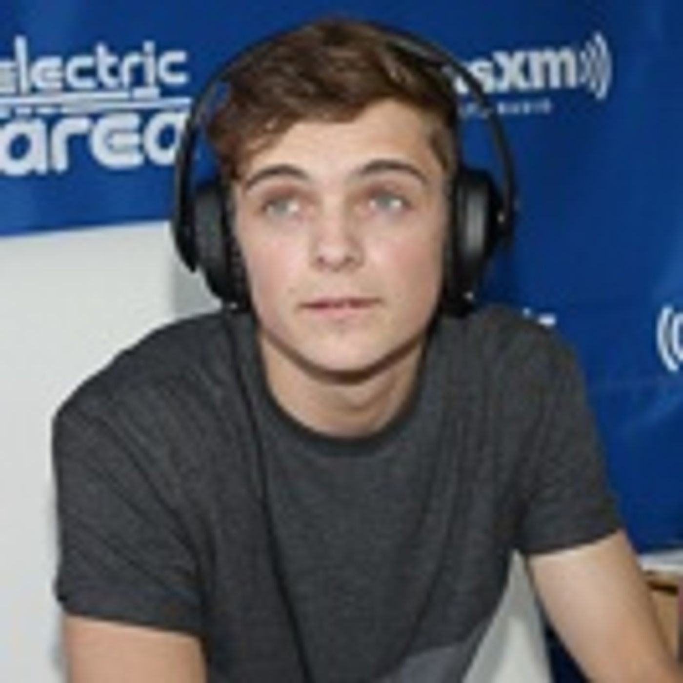 Martin Garrix Talks Fans & SCHOOL?! episode artwork