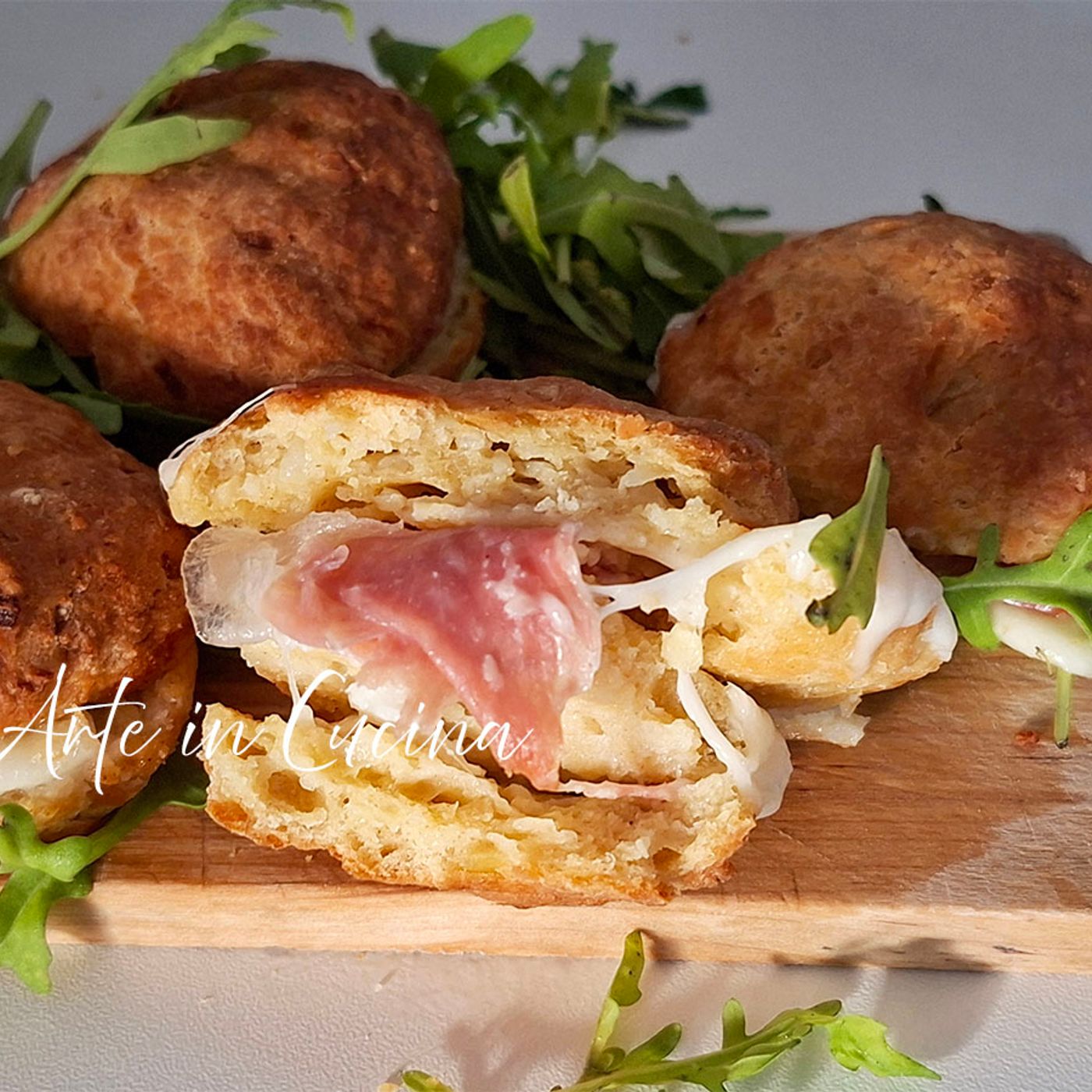 BRIOCHE SALATE VELOCI speck e provola