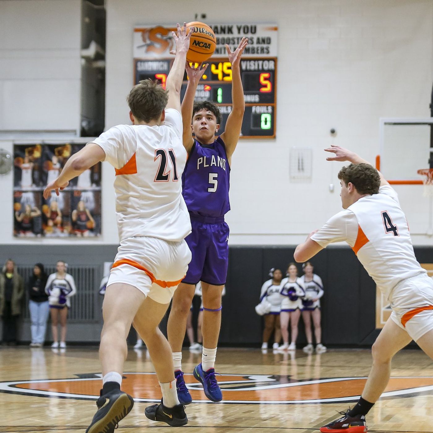Hot-shooting Eric Nunez scores season-high 17 points, helps Plano beat Sandwich for third time episode artwork