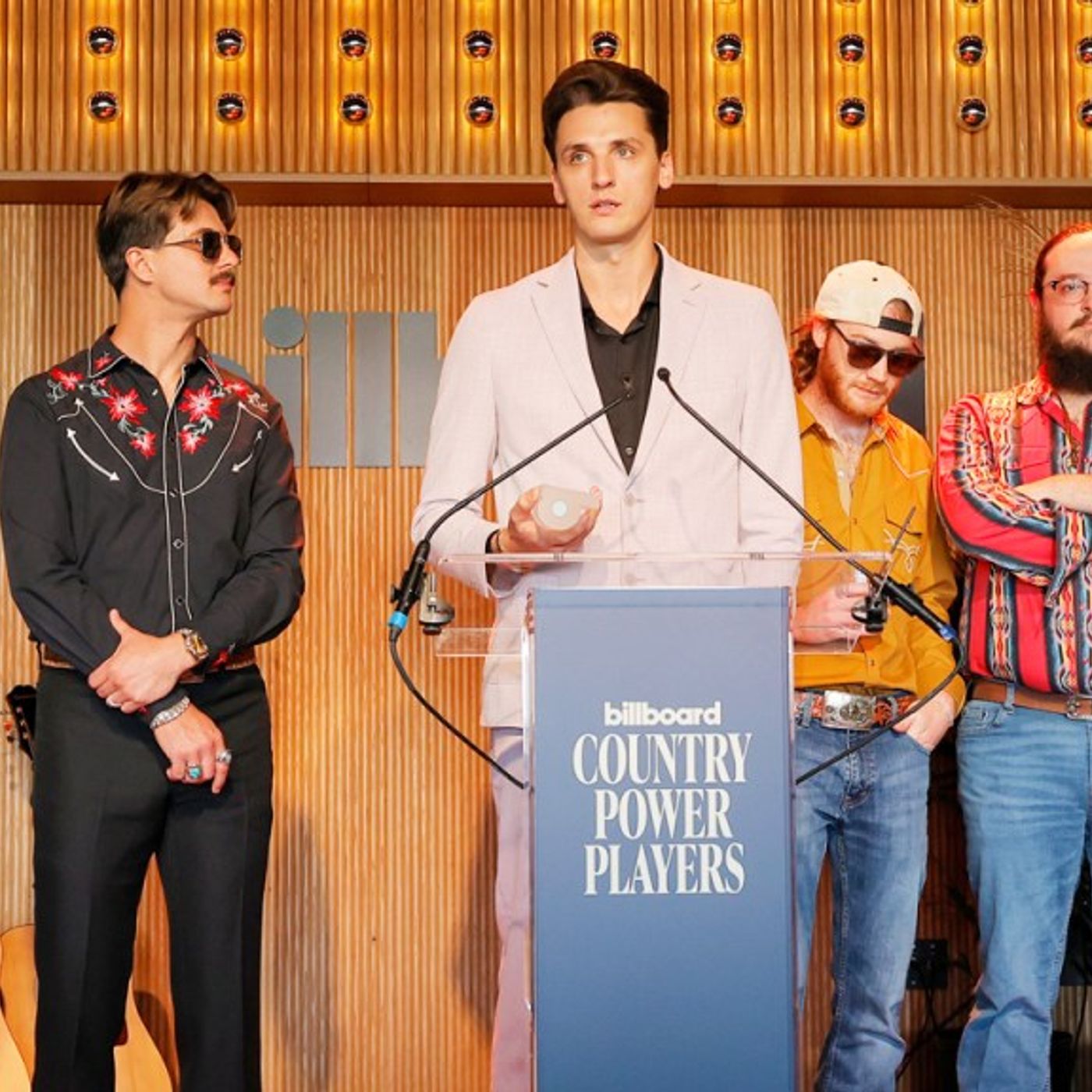 The Red Clay Strays Accept the Groundbreaker Award from Matt Rife | Country Power Players 2026