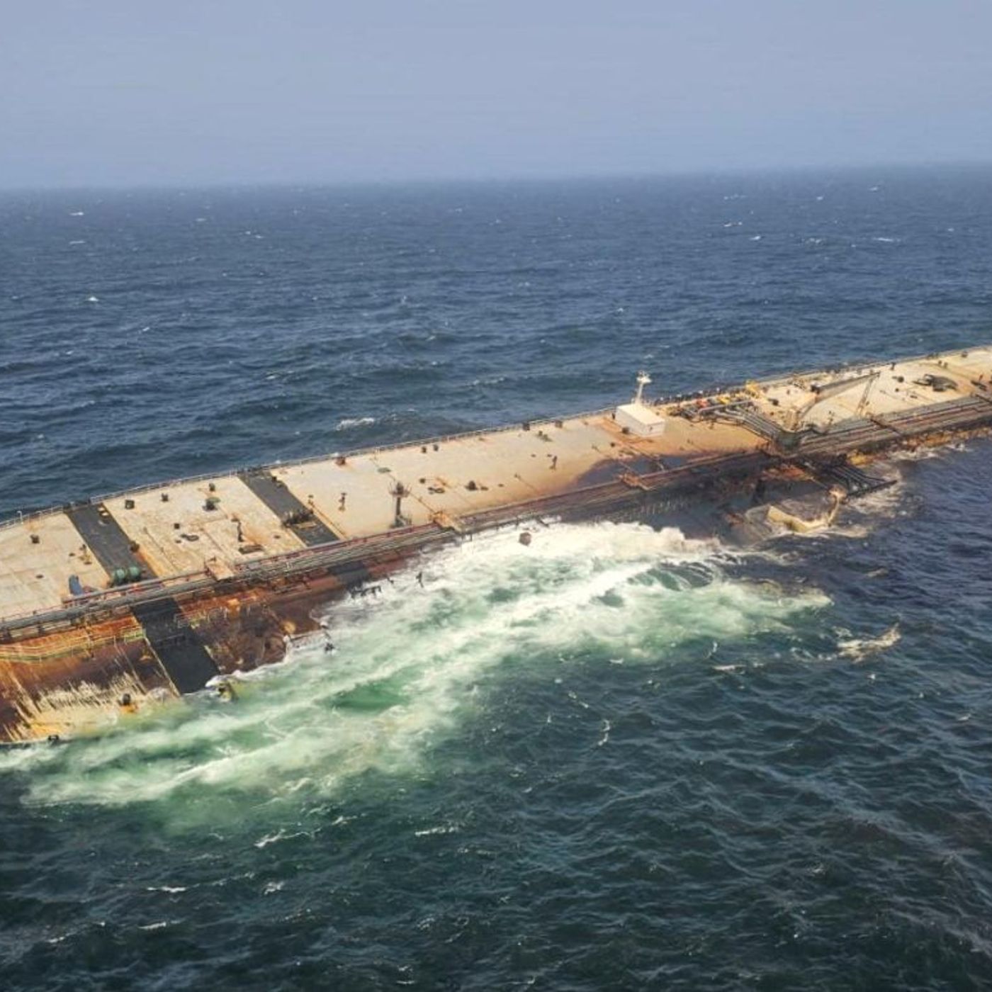 Hormuz_ 2 UAE ships attacked traffic slows as world burns oil stockpiles
